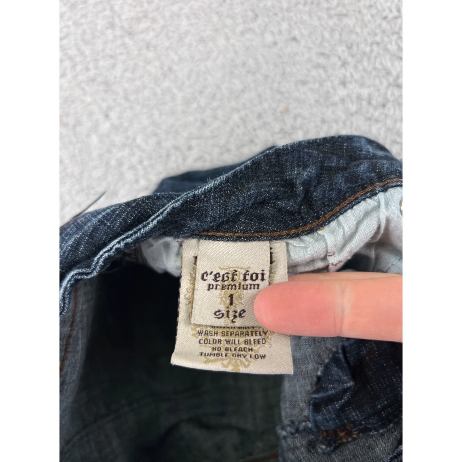 Denime C'est Toi Jeans Women Blue Denim Boot Cut Low Rise 22x29 Regular 29 in 5-Pocket Dark Wash Stretch Elastic Waist Cotton Blend Vintage No N/A Size 25" / US 0 / IT 36 - 4 Thumbnail