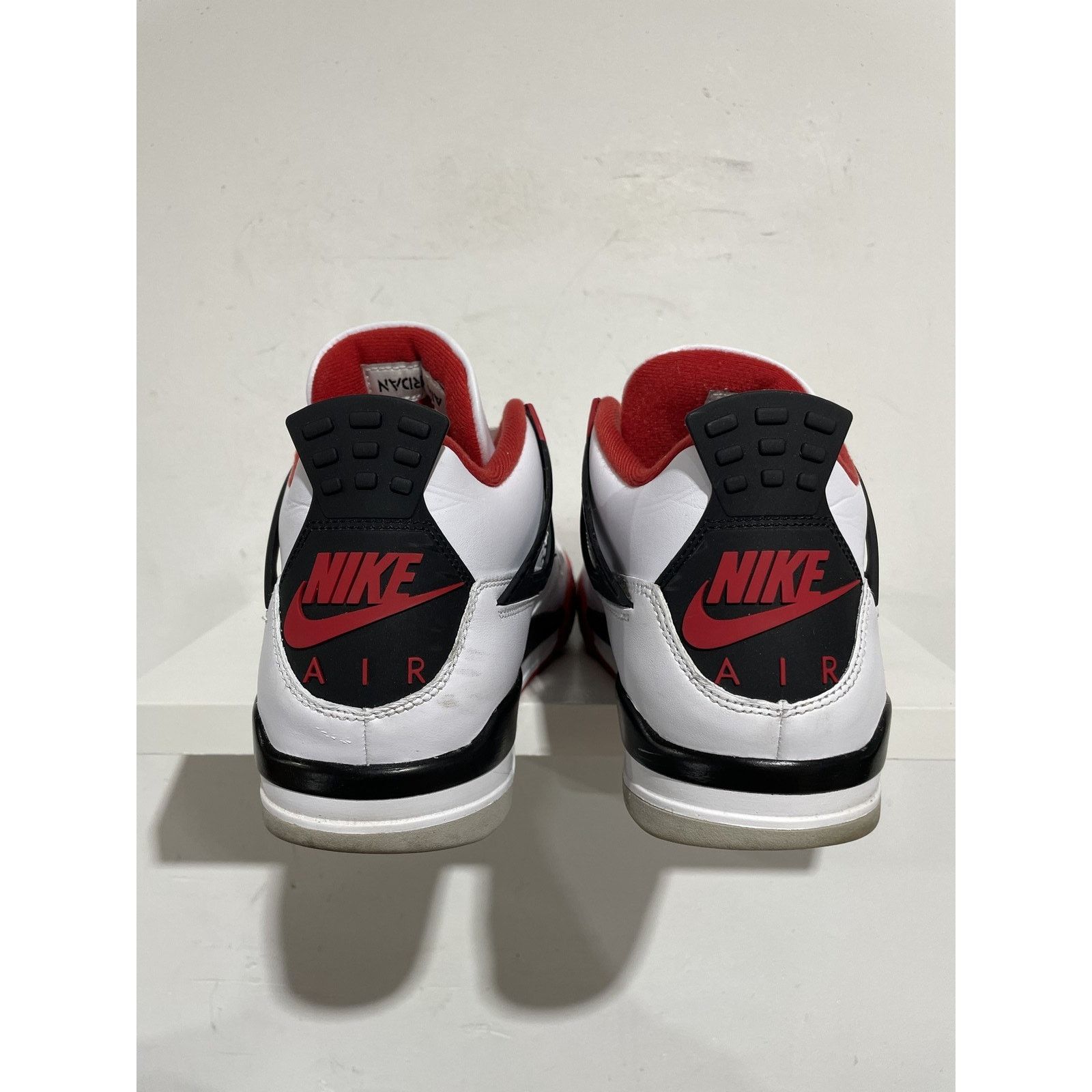 Jordan Brand NIKE JORDAN 4 FIRE RED 2020 SIZE 11 PREOWNED Size US 11 / EU 44 - 5 Thumbnail