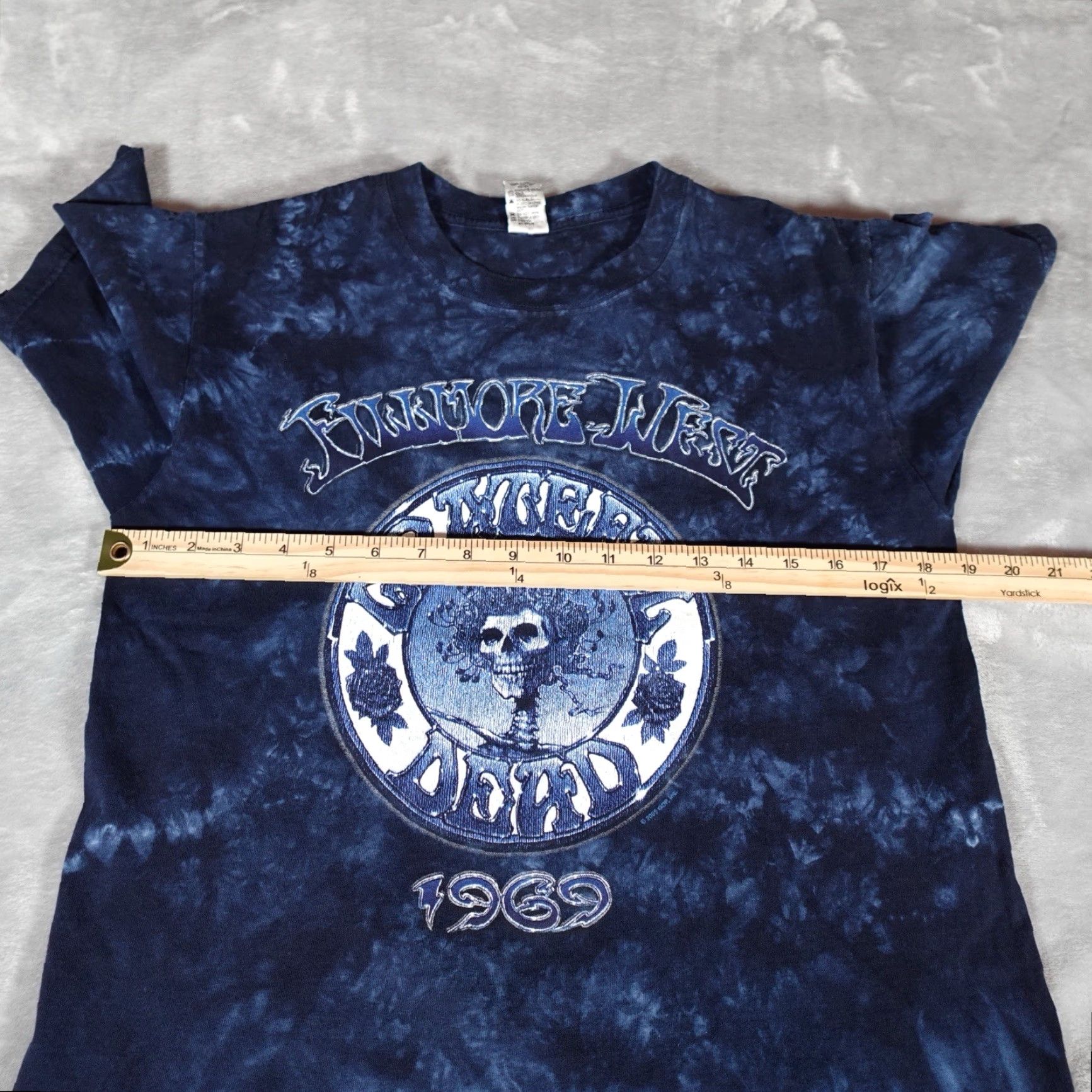 Vintage Vintage Grateful Dead T-Shirt Men S Blue Tie Dye Cropped Fit 2000s Music Band Shirt Size US S / EU 44-46 / 1 - 7 Thumbnail