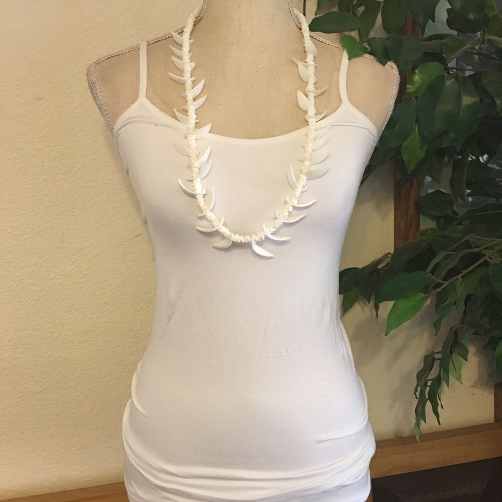 Vintage Vintage natural shell long length necklace Size ONE SIZE - 4 Thumbnail