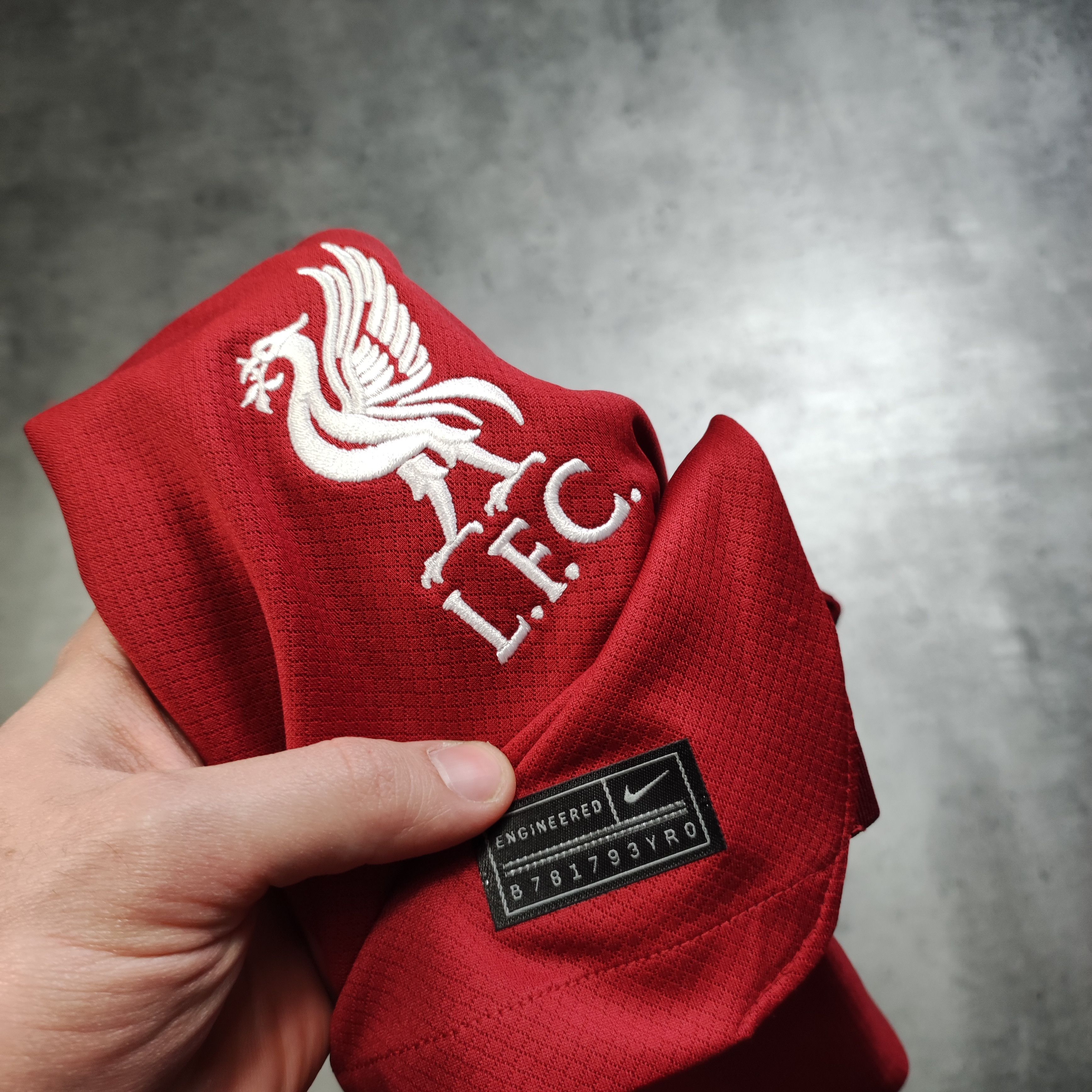 Nike RARE Liverpool FC Soccer Football Nike Home 2022 Jersey Size US L / EU 52-54 / 3 - 5 Thumbnail