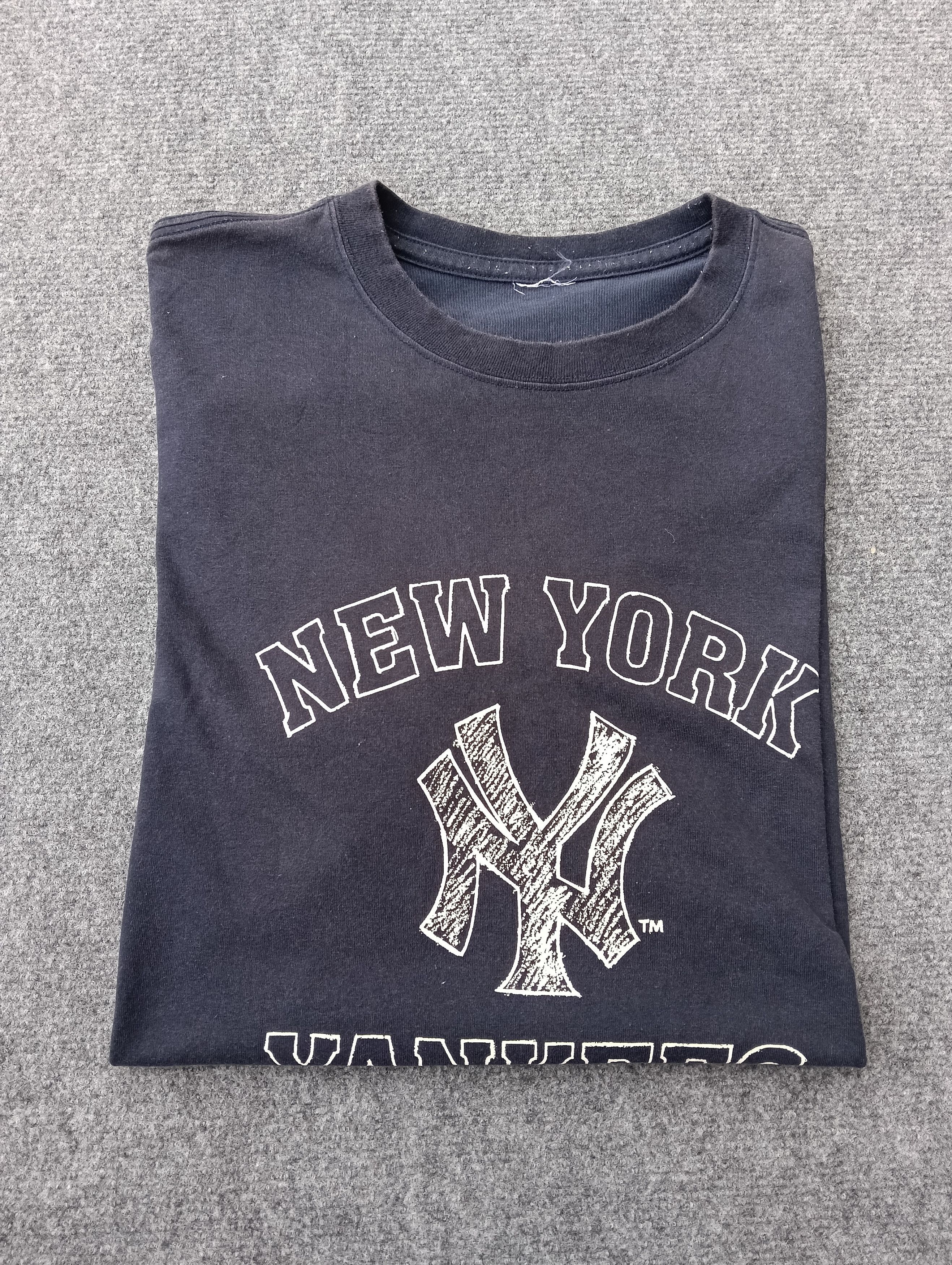 MLB × New York Yankees VINTAGE MLB NEW YORK YANKEES. Size US M / EU 48-50 / 2 - 9 Thumbnail