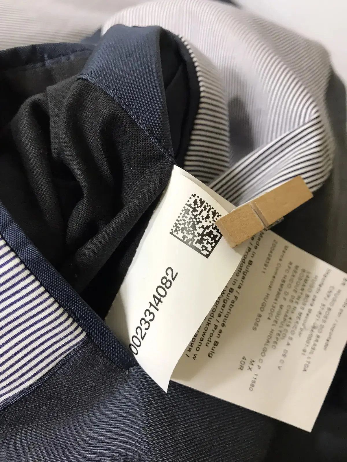 Designer × Hugo Boss Hugo Boss luxury men’s blazer Size 40R - 8 Thumbnail