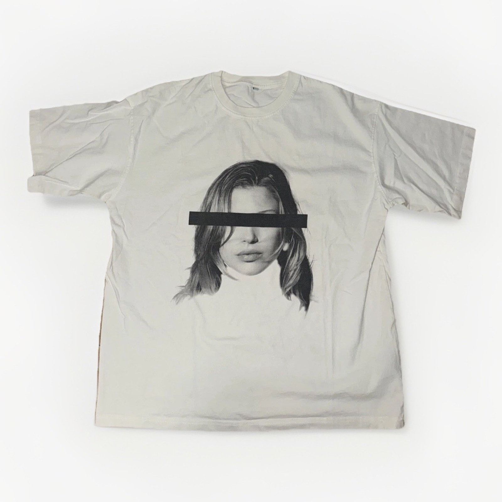 Band Tees × Vintage Kate Moss Graphic T-Shirt White L 23x27 Streetwear Designer Size US L / EU 52-54 / 3 - 1 Thumbnail