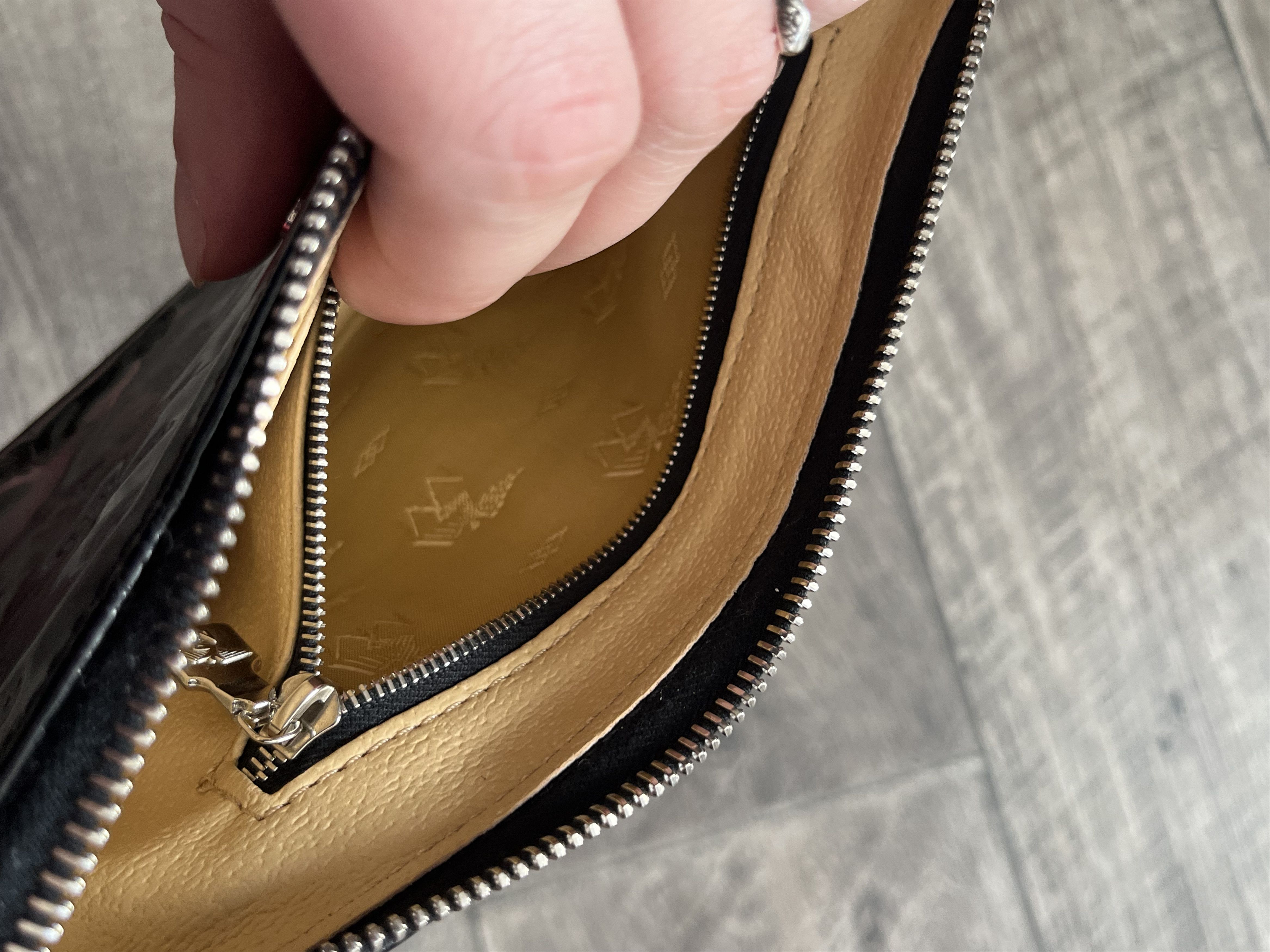 Maison Mollerus MAISON MOLLERUS Black Shoulder Bag Embossed Logo Baguette Size ONE SIZE - 12 Thumbnail