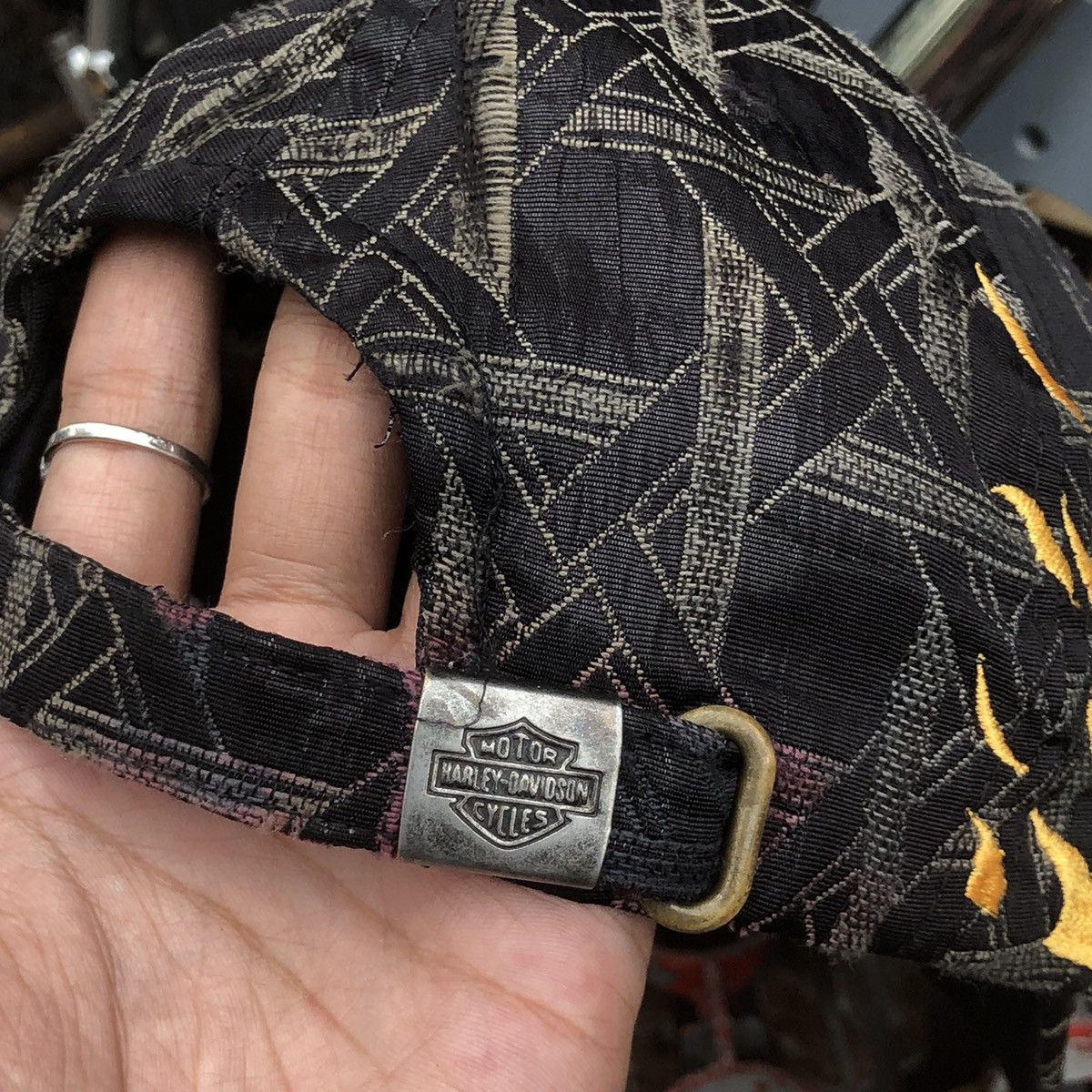 Harley Davidson 🔥RARE🔥 Vintage Harley Davidson Spell Out Flame Hat Size ONE SIZE - 8 Thumbnail
