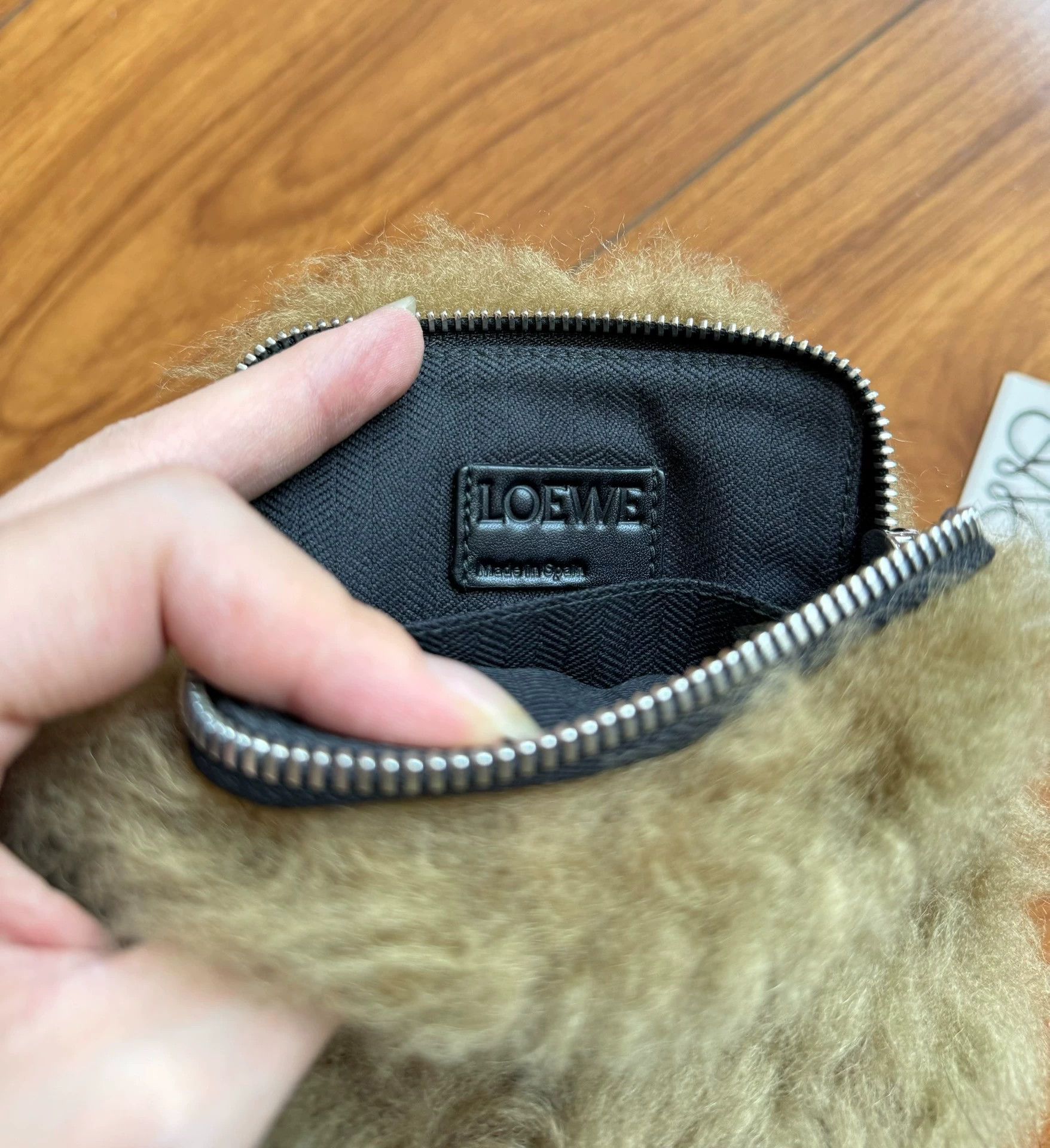Loewe Loewe Alpaca Fur Pouch Bag - 98% New Size ONE SIZE - 5 Thumbnail