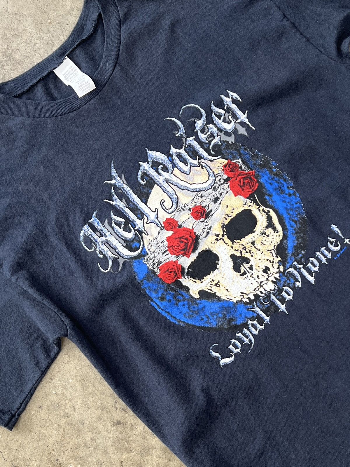 Vintage Vintage Hell Raiser Loyal to Love 3d emblem style Tee XL Size US XL / EU 56 / 4 - 1 Thumbnail