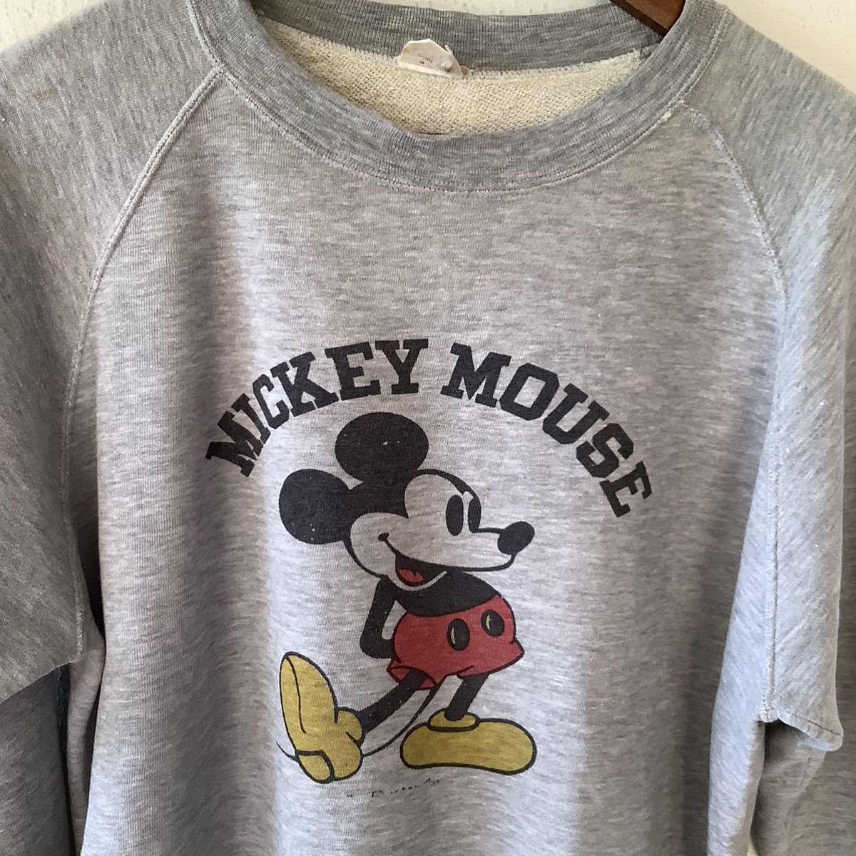 Cartoon Network × Mickey Mouse × Vintage Vintage Mickey Mouse Yellow Shoe Sweatshirt Size US M / EU 48-50 / 2 - 3 Thumbnail