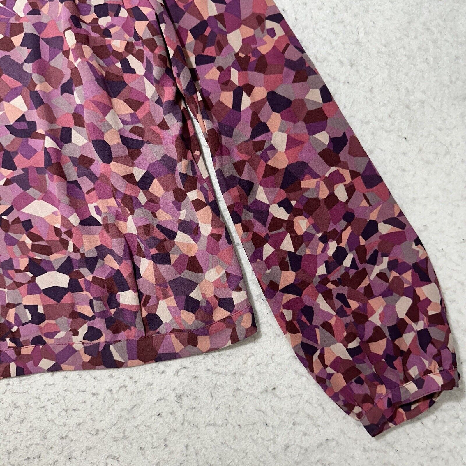 Other Cabi Medium Pink Kaleidoscope Blouse Lightweight Geometric Size M / US 6-8 / IT 42-44 - 7 Thumbnail