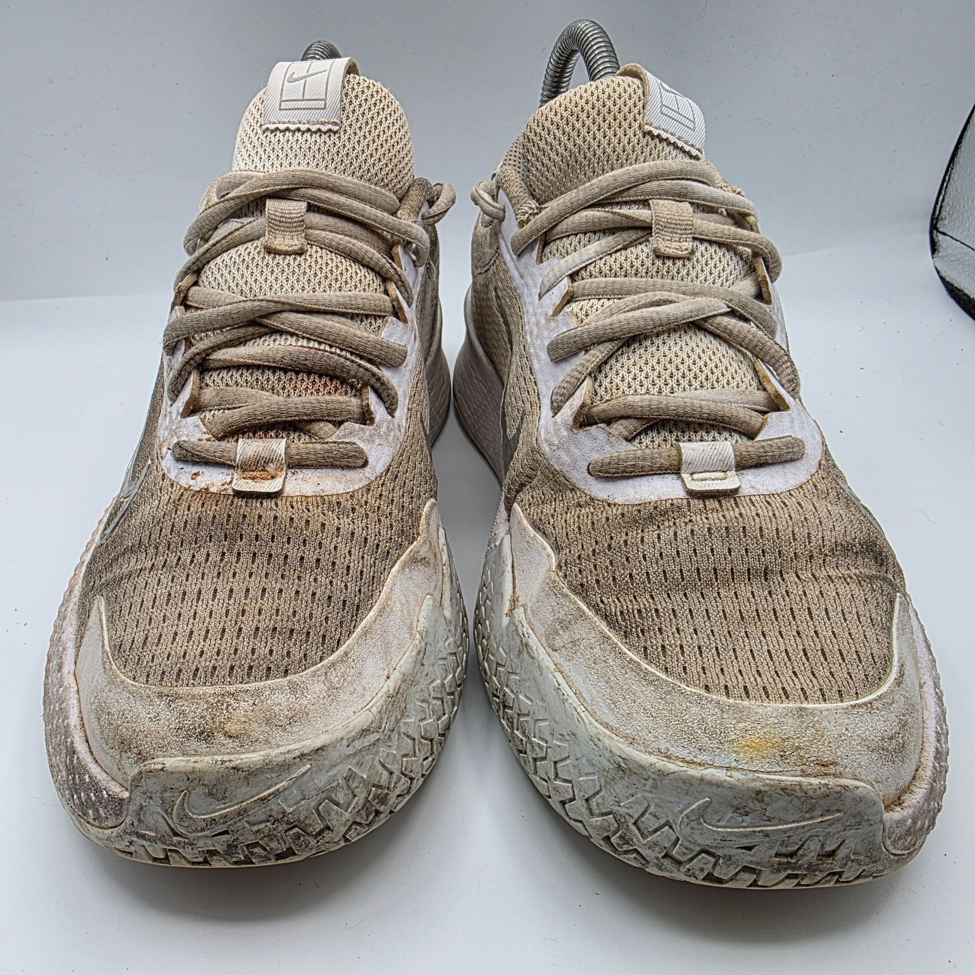 Nike NikeCourt Vapor Lite 2 HC Womens Size 7.5 White Metallic Sil Size US 7.5 / EU 40-41 - 2 Thumbnail