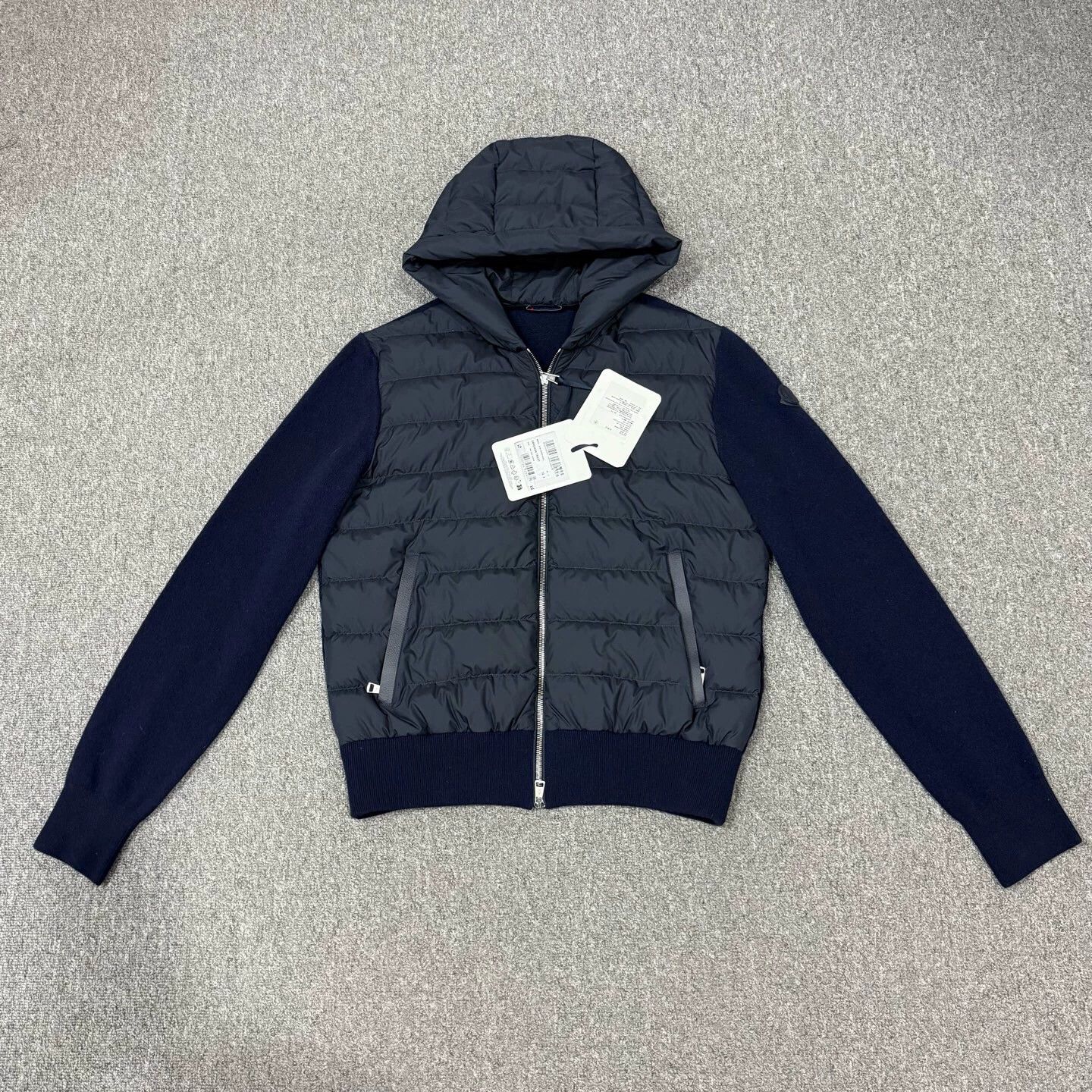 Moncler Moncler navy blue hooded knit down jacket new with tags M Size M / US 6-8 / IT 42-44 - 1 Thumbnail