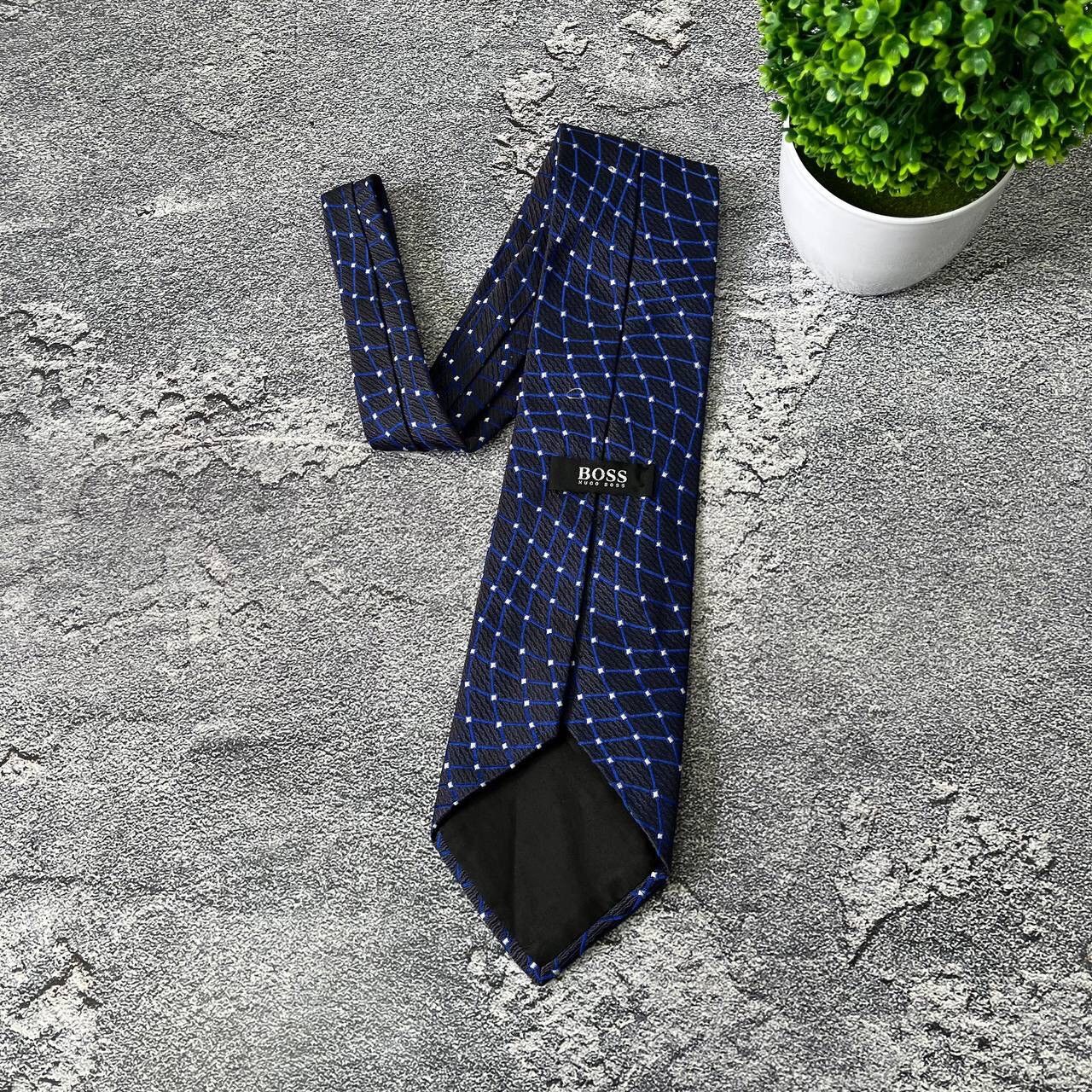 Hugo Boss HUGO BOSS Men's Silk Tie Blue And Ivory Striped Pattern Size ONE SIZE - 9 Thumbnail