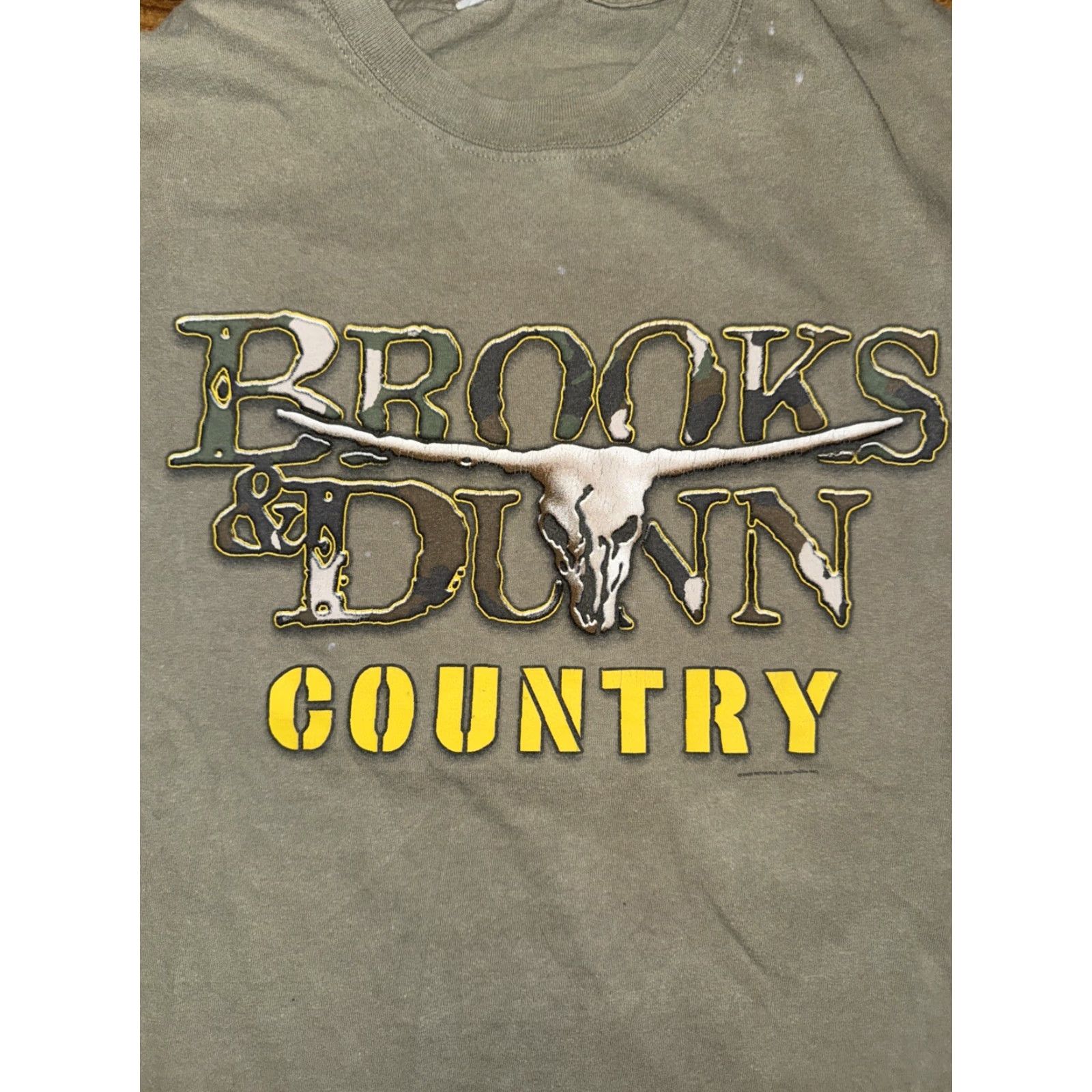 Realtree Brooks And Dunn Country Real Tree Olive Green T-Shirt Camouflage L Men USA Camouflage Tee 21x25 Large Womens/Mens Size US L / EU 52-54 / 3 - 2 Thumbnail