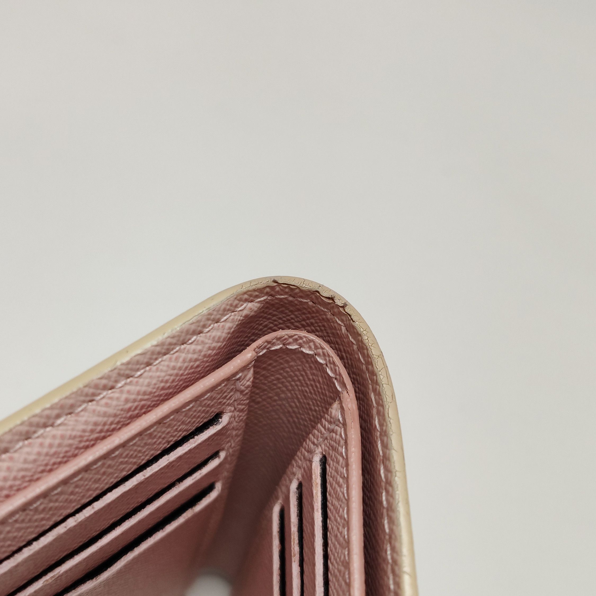 Louis Vuitton Louis Vuitton (LV) Victorine Checkerboard Snap Wallet -y250 Size ONE SIZE - 9 Thumbnail