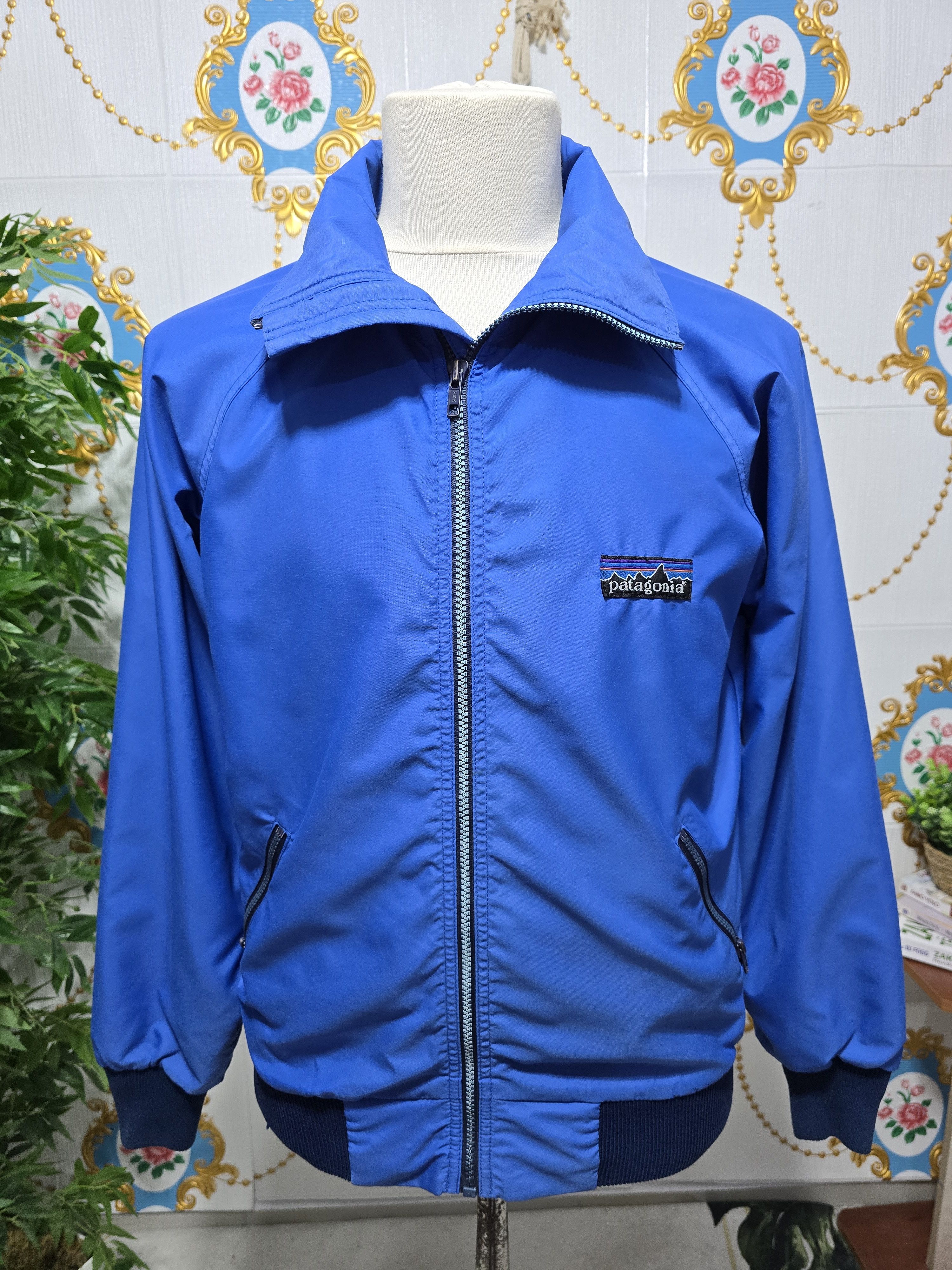 Patagonia 1980s Patagonia VINTAGE Jacket in cobalt blue ,MEN'S SMALL Size US S / EU 44-46 / 1 - 1 Thumbnail