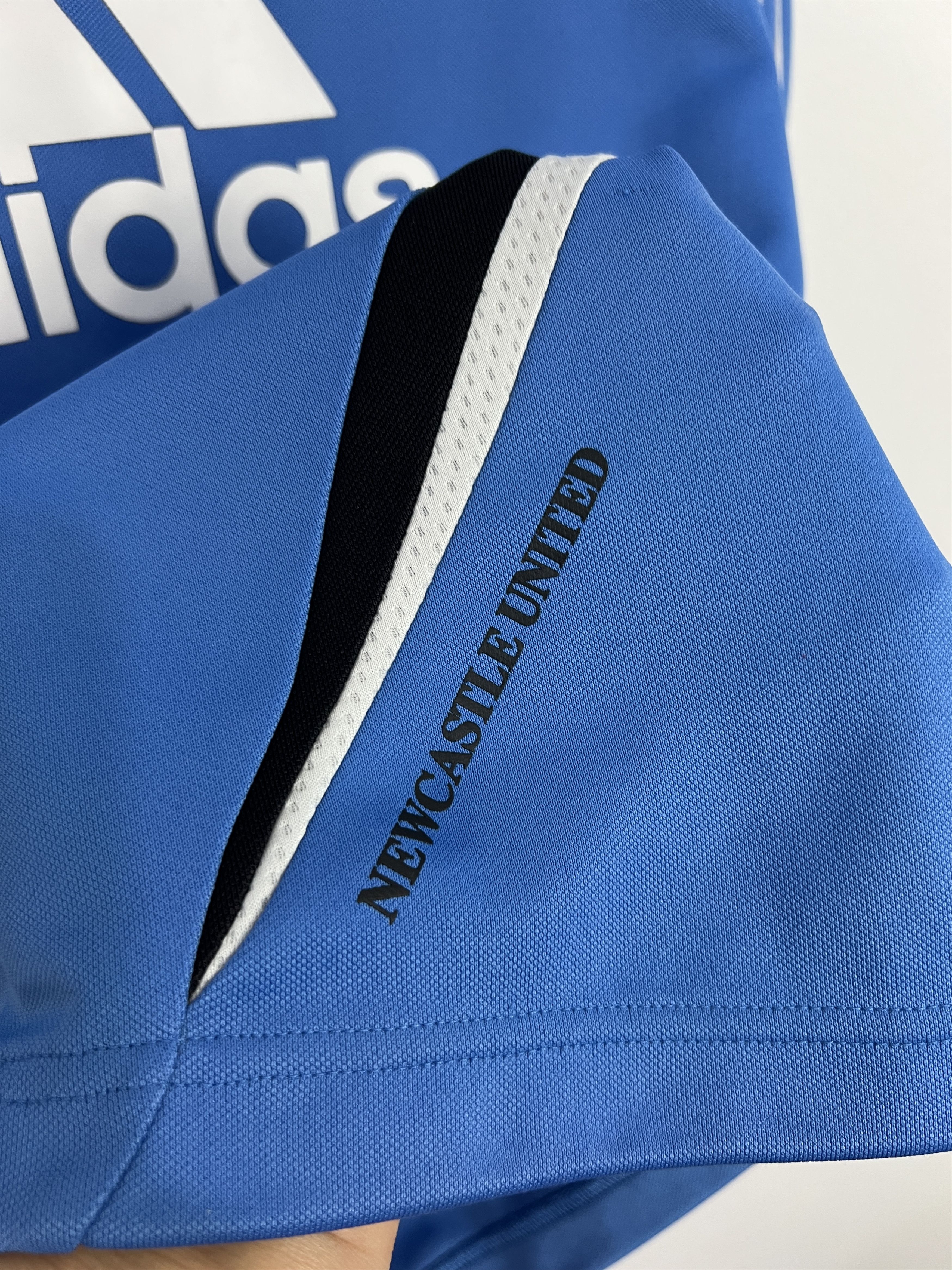 Adidas Vintage Adidas Newcastle United Football Sweatshirt Soccer Size US S / EU 44-46 / 1 - 17 Thumbnail