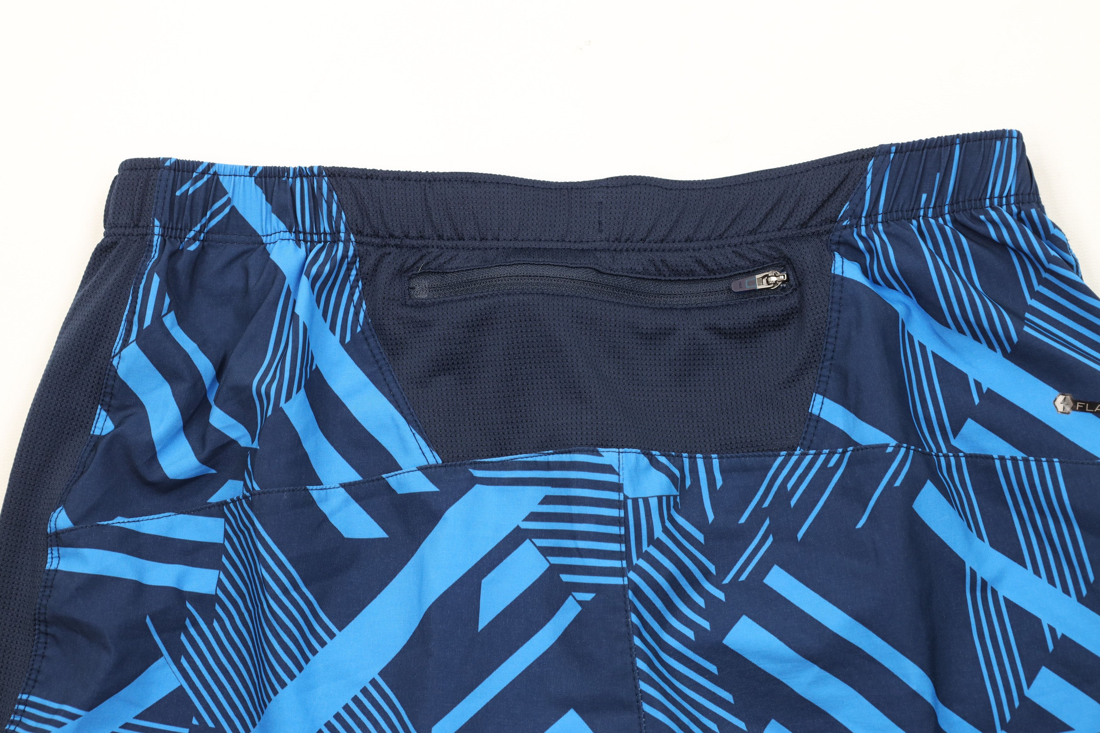 The North Face The North Face Reflective Lined Running Trekking Shorts Size US 34 / EU 50 - 10 Thumbnail