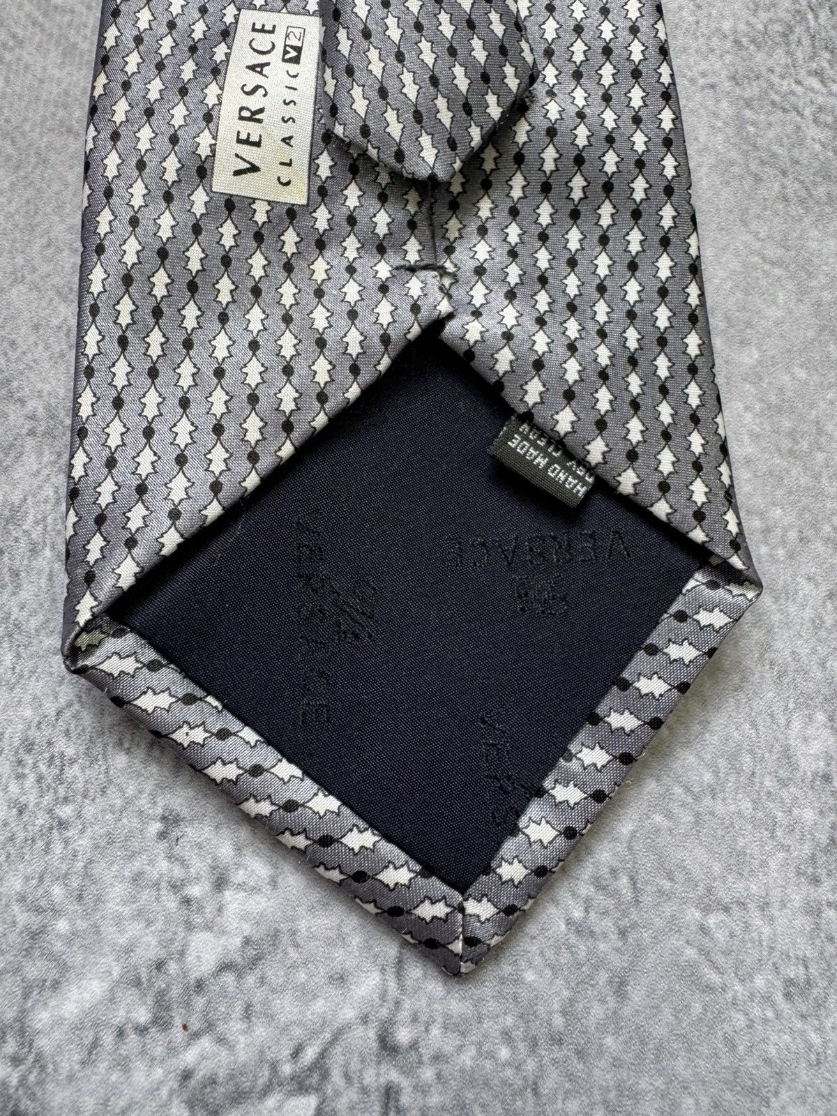 Versace × Versace Jeans Couture × Vintage Vintage Versace Classic V2 Silk Tie Size ONE SIZE - 5 Thumbnail