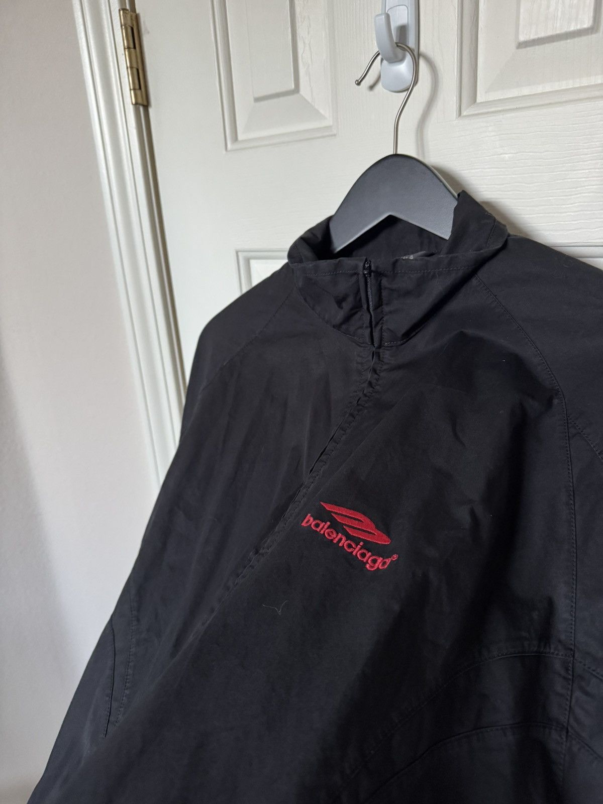 Balenciaga Balenciaga 3B Logo Track Suit Jacket in Black Size US L / EU 52-54 / 3 - 3 Thumbnail