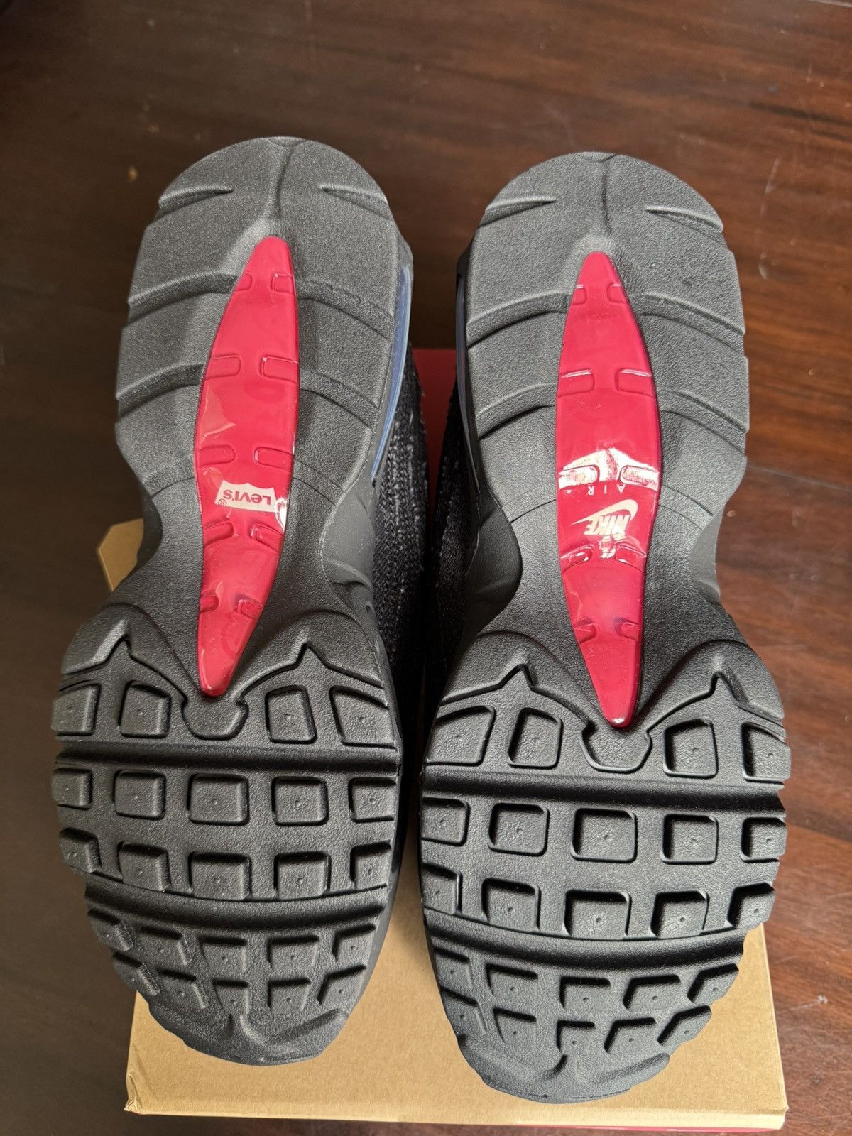 Levi's × Nike Levi's x Nike Air Max 95 OG Black Anthracite Denim Size US 10.5 / EU 43-44 - 8 Thumbnail