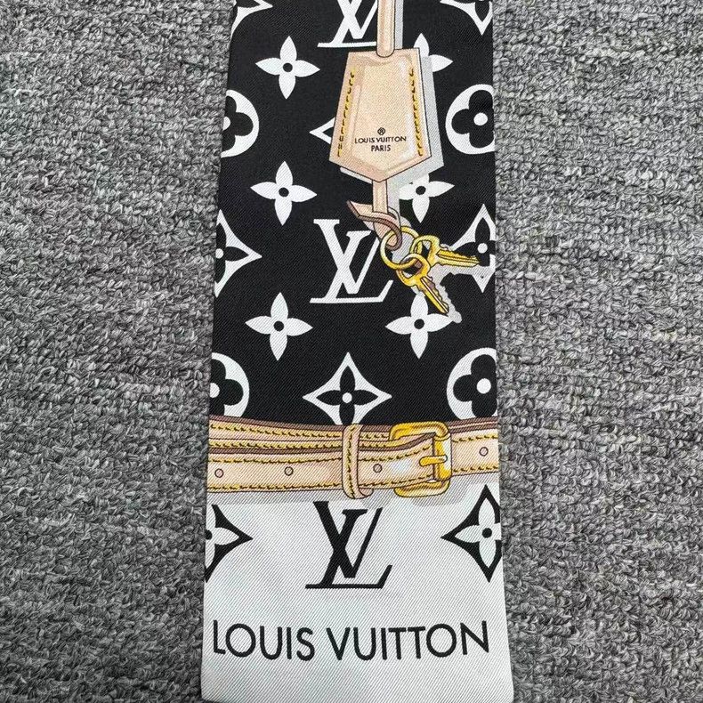 Louis Vuitton Louis Vuitton Presbyopic headband 2501-Nextarrow Size ONE SIZE - 6 Thumbnail