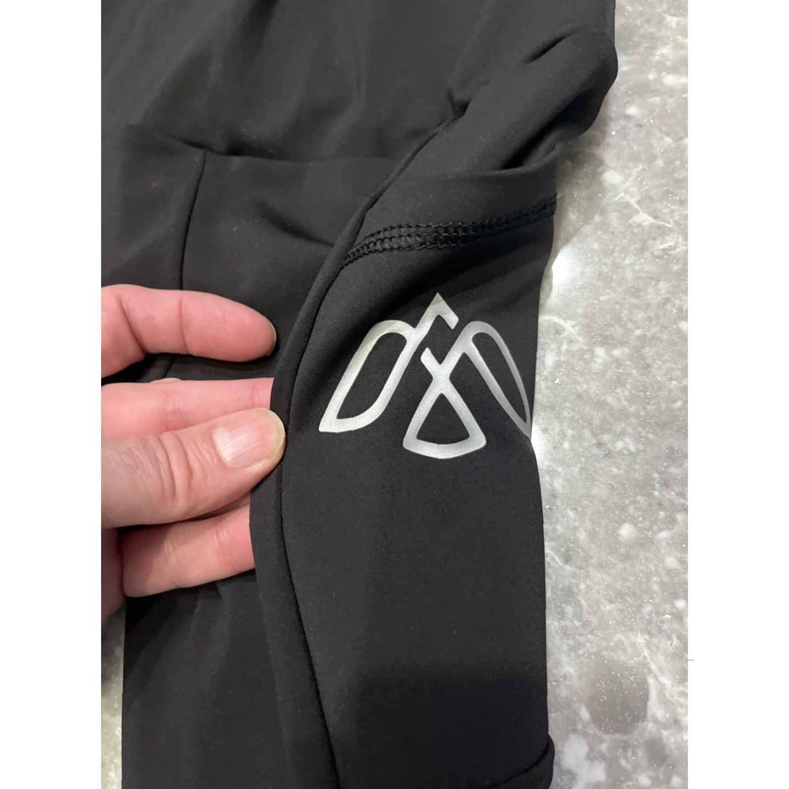 Vintage LIBERTY and Co. Concealed Carry Leggings - XS Black Women Leggings Ankle XS Black Concealed Carry Pocket Womens Size 26" / US 2 / IT 38 - 2 Thumbnail