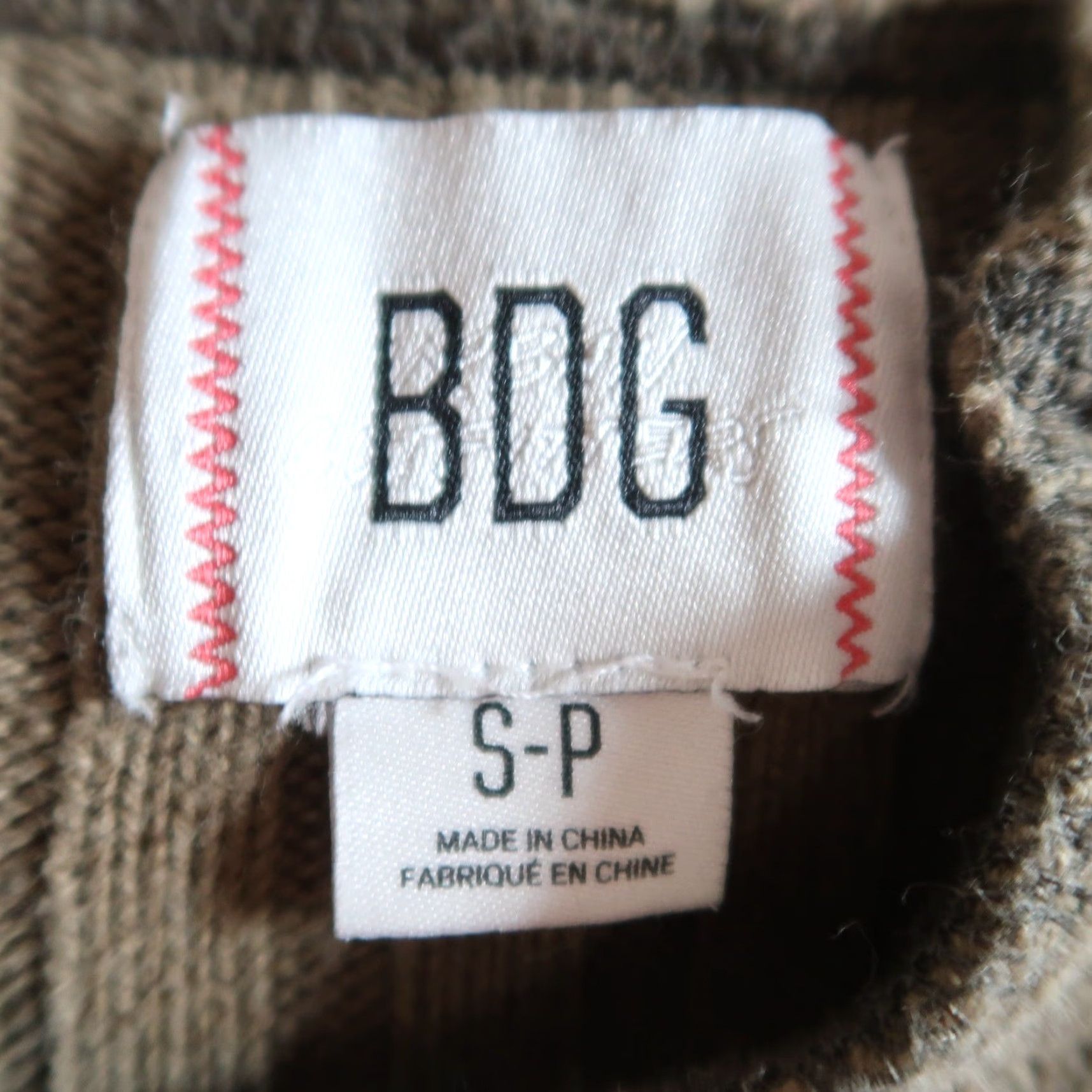 Bdg BDG Urban Outfitters Olive Green Notch Neck Pullover Sweater S Womens Knit Cotton Acrylic Long Sleeve Solid Casual Fall Winter Spring Size S / US 4 / IT 40 - 5 Thumbnail