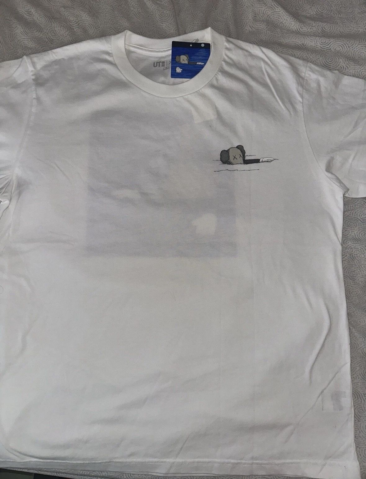 Kaws KAWS x Uniqlo “Swimming Artbook Cover” Graphic T-shirt White Size US XXL / EU 58 / 5 - 4 Thumbnail