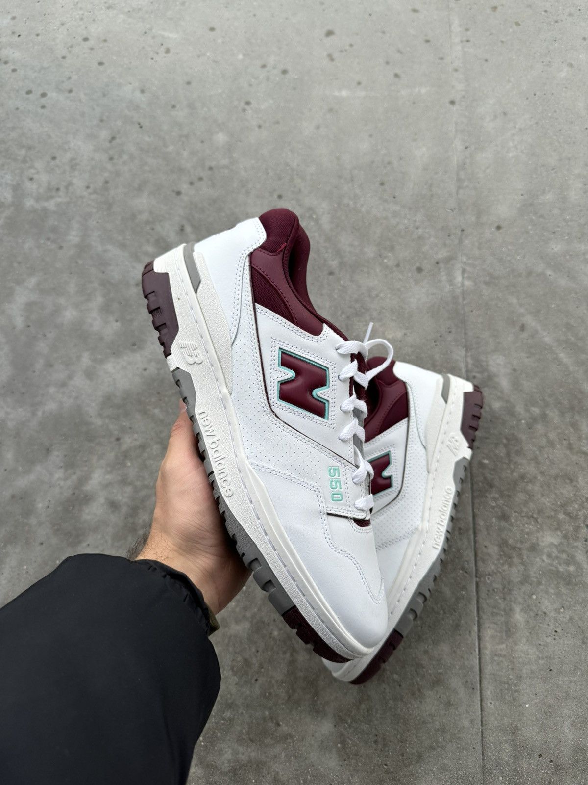 New Balance × Off-White New Balance 550 Burgundy Cyan Size US 12 / EU 45 - 4 Thumbnail