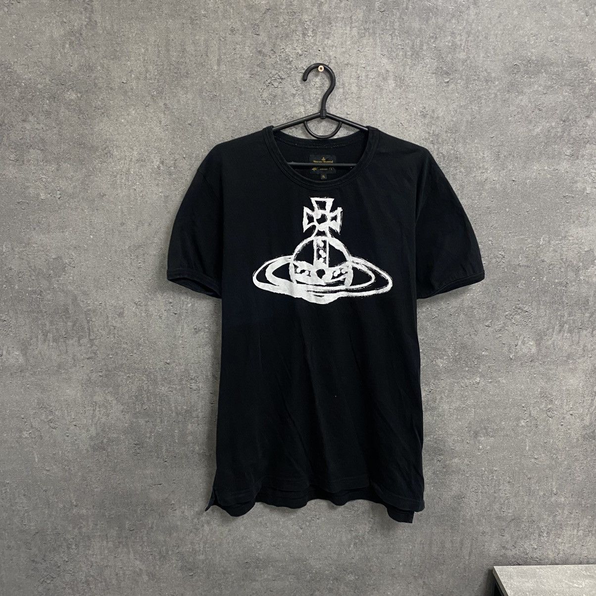 VIVIENNE WESTWOOD T-SHIRT BIG LOGO GRAPHIC DESIGN