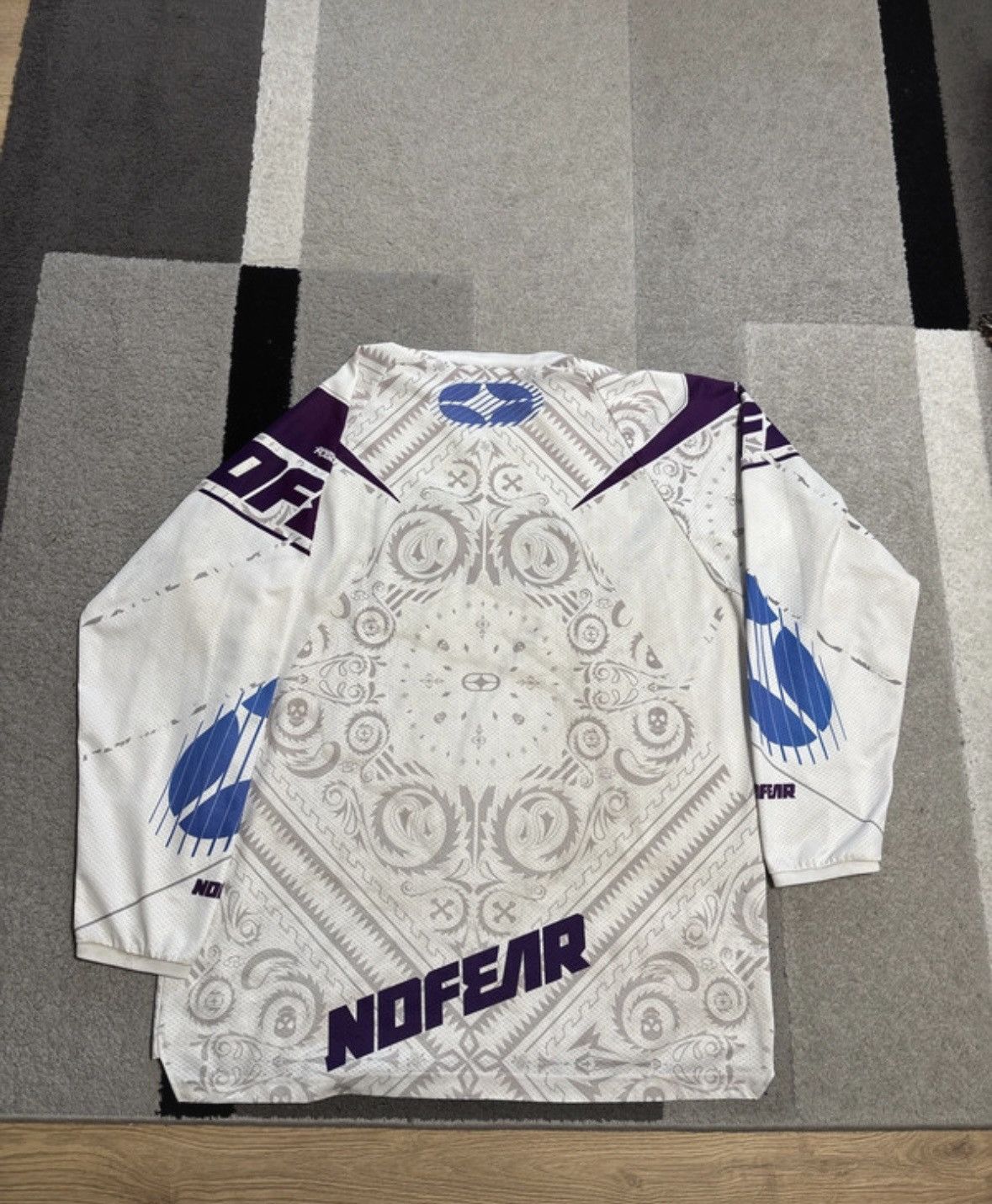 No Fear No Fear Rogue White Bandana rare size (White and purple) Size US XXL / EU 58 / 5 - 7 Thumbnail
