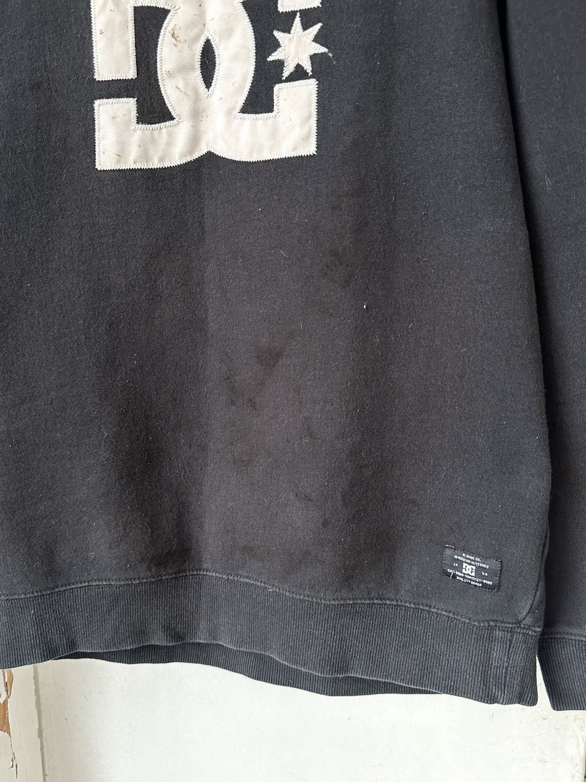 Vintage Vintage DC Logo Black Sweatshirt Size US M / EU 48-50 / 2 - 4 Thumbnail