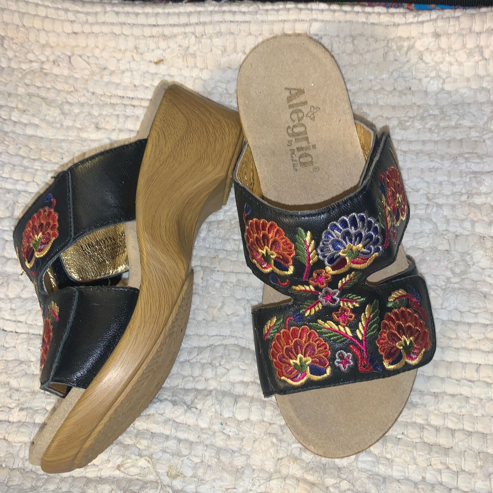 Other NEW ALEGRIA NAVY FLORAL EMBROIDERED LEATHER SANDALS CLOGS 38 Size US 8 / IT 38 - 4 Thumbnail