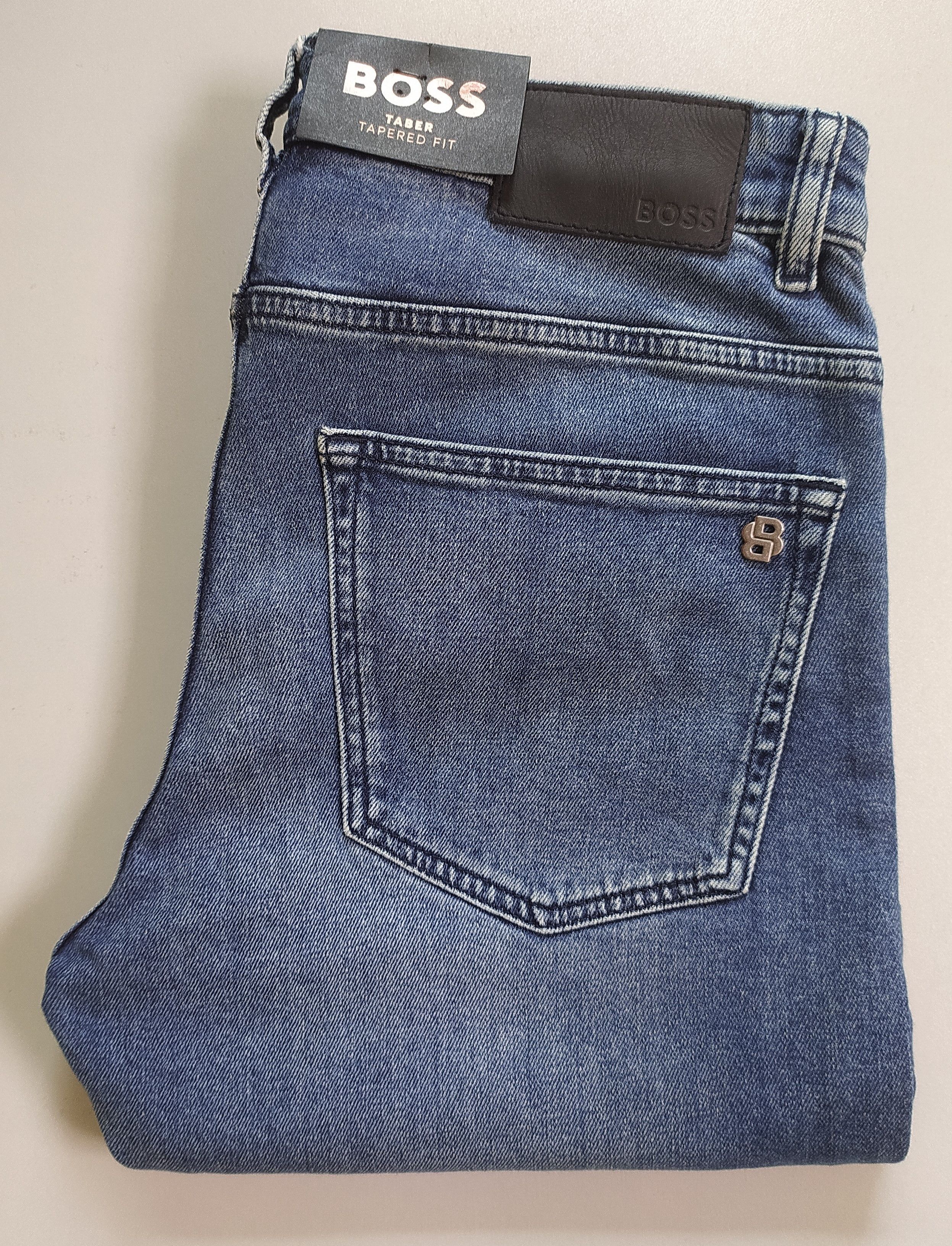 HUGO BOSS DELAWARE Slim fit Jeans FREE SHIPPING T/6021