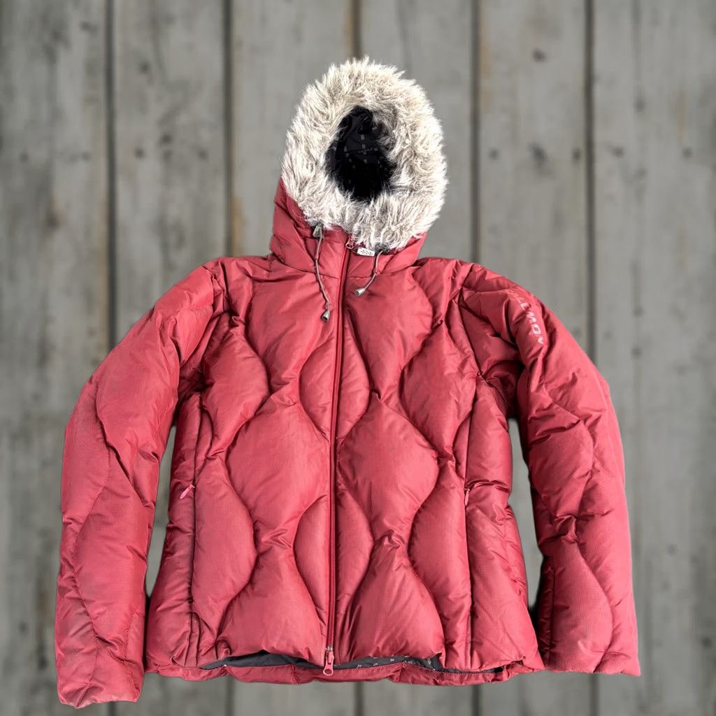 Salomon VINTAGE Salomon Women's S Puffer Jacket Hooded Down Crimson Red Faux Fur Y2K Jacket Womens Size S Red Logo Accents Size S / US 4 / IT 40 - 1 Thumbnail