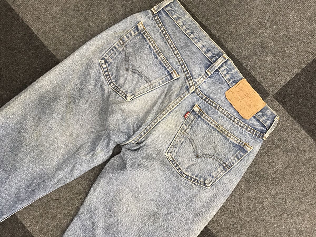 Levi's VL210 Vintage Levis 501 Light Wash Jeans Size US 28 / EU 44 - 12 Thumbnail
