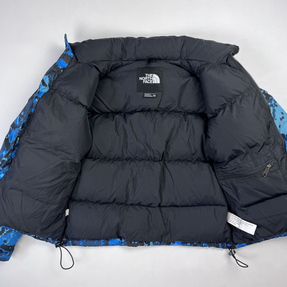 The North Face The North Face 1996 Nuptse digi blue camo puffer jacket Size S / US 4 / IT 40 - 10 Thumbnail