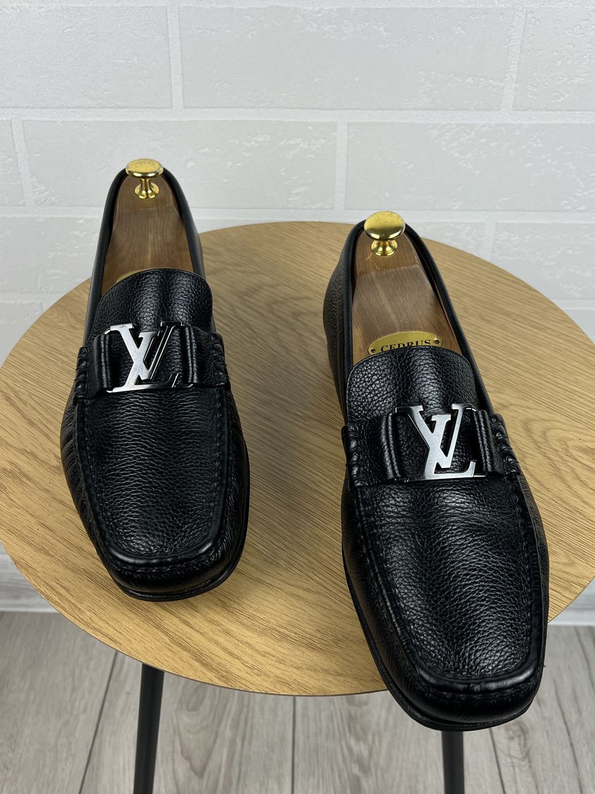 Louis Vuitton LOUIS VUITTON Loafers Leather Shoes MONTAIGNE LV Metal Logo Size US 9 / EU 42 - 1 Thumbnail