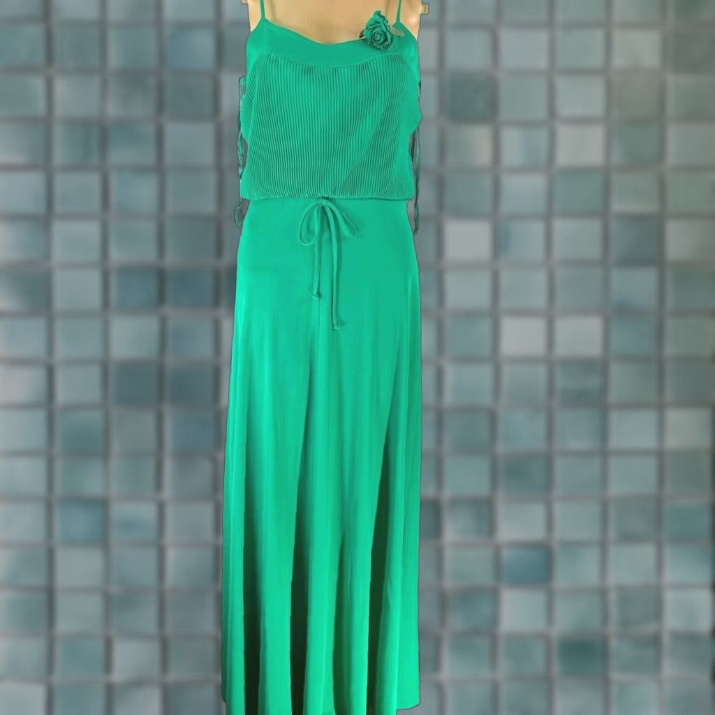 Vintage ILGWU Green Maxi Dress with Spaghetti Straps and Tie Waist, Size 29, Womens, Party/Cocktail, Designer Size 4XL / US 24-26 - 1 Thumbnail