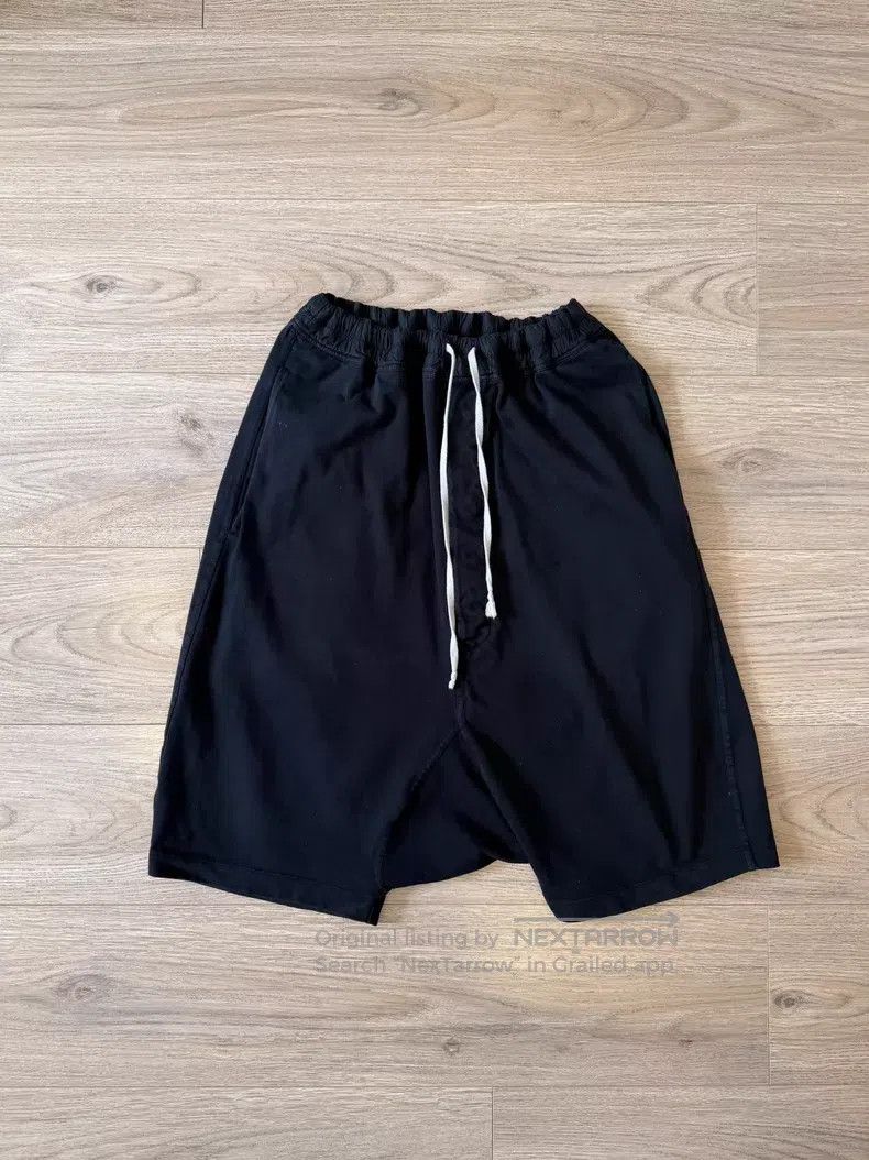 Rick Owens Rick Owens size M Cropped Baggy Shorts Size US 27 - 1 Thumbnail