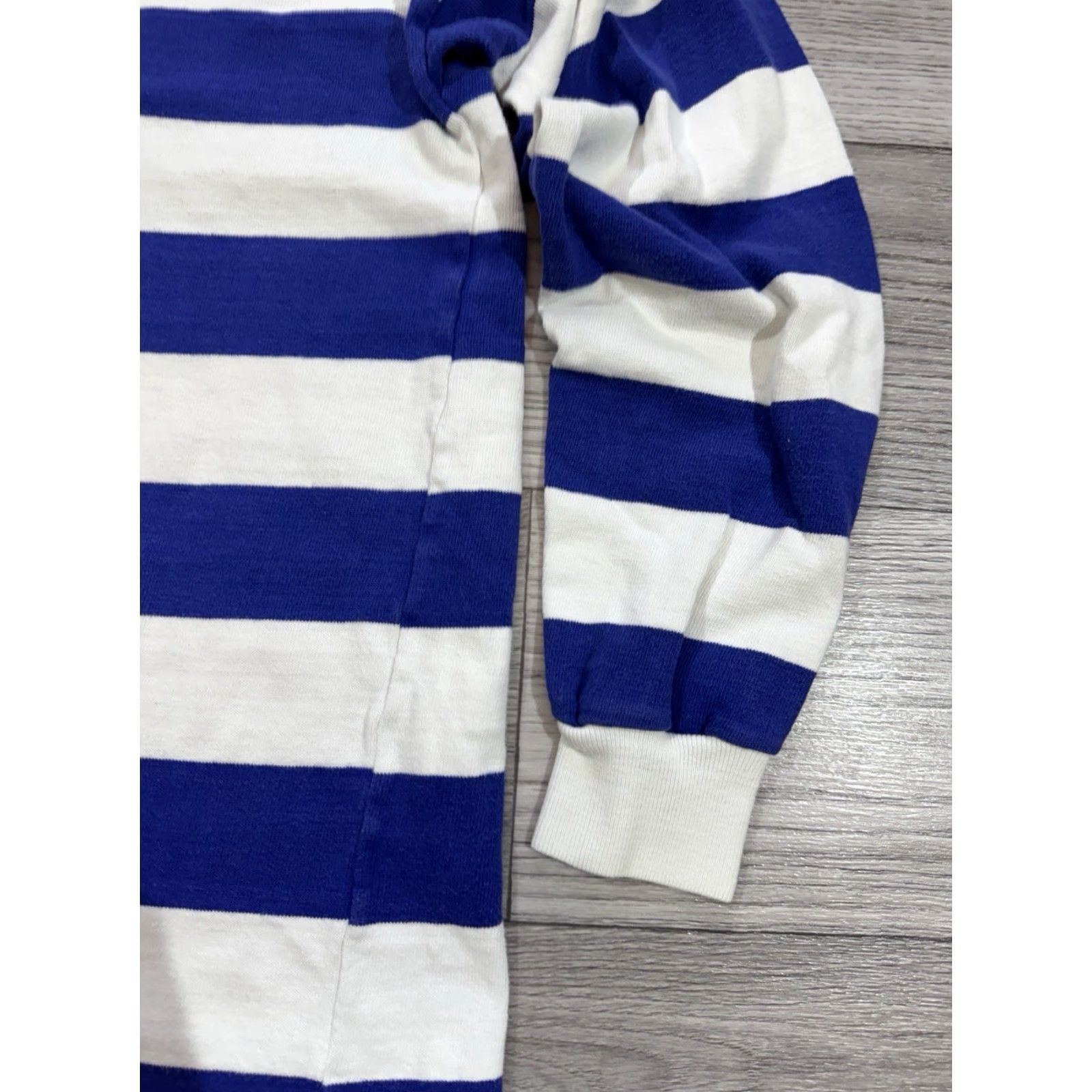 Umbro VINTAGE Umbro Rugby Shirt Mens L Long Sleeve White Blue Striped 90s Shirt Mens Boys Girls Size US L / EU 52-54 / 3 - 5 Thumbnail