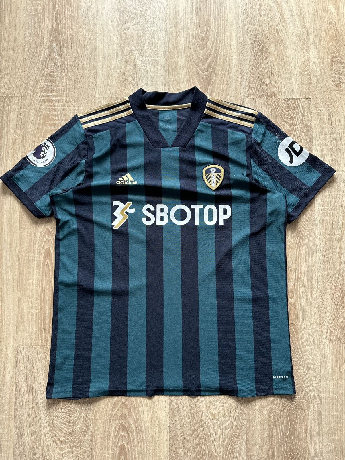 LEEDS UNITED 2020/2021 FOOTBALL SOCCER JERSEY ADIDAS GD1010