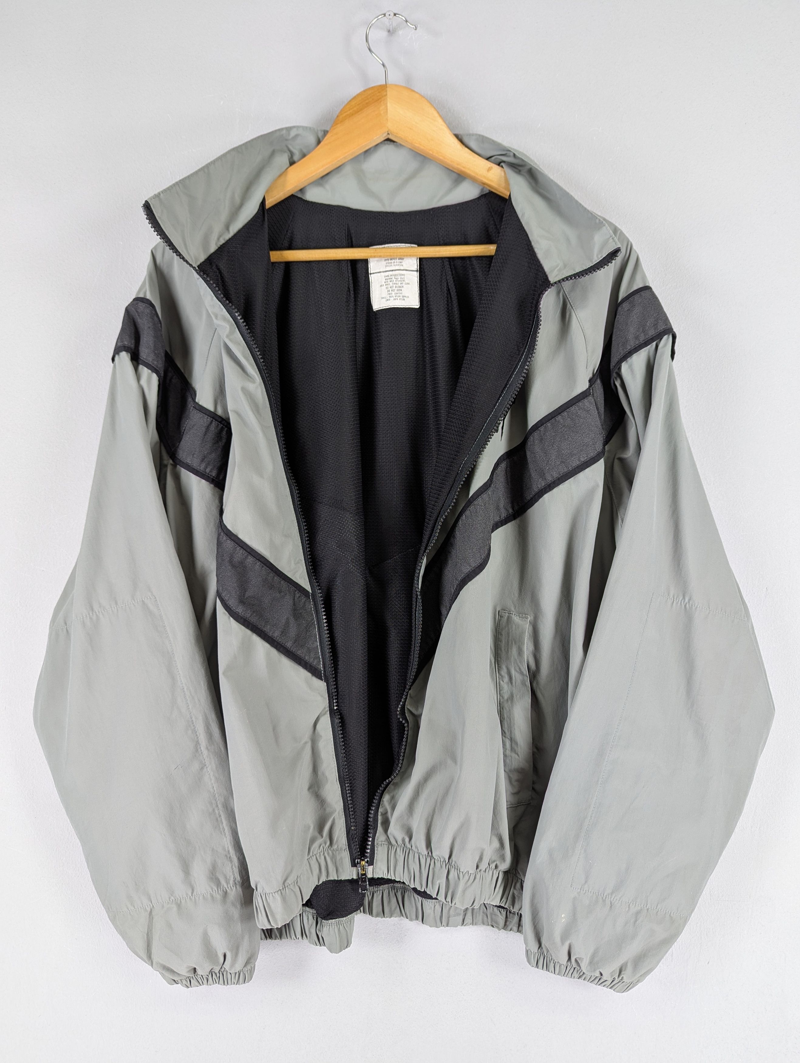 Vintage Vintage IPFU 3M Reflective Training Army Boxy Jacket Size US M / EU 48-50 / 2 - 10 Thumbnail