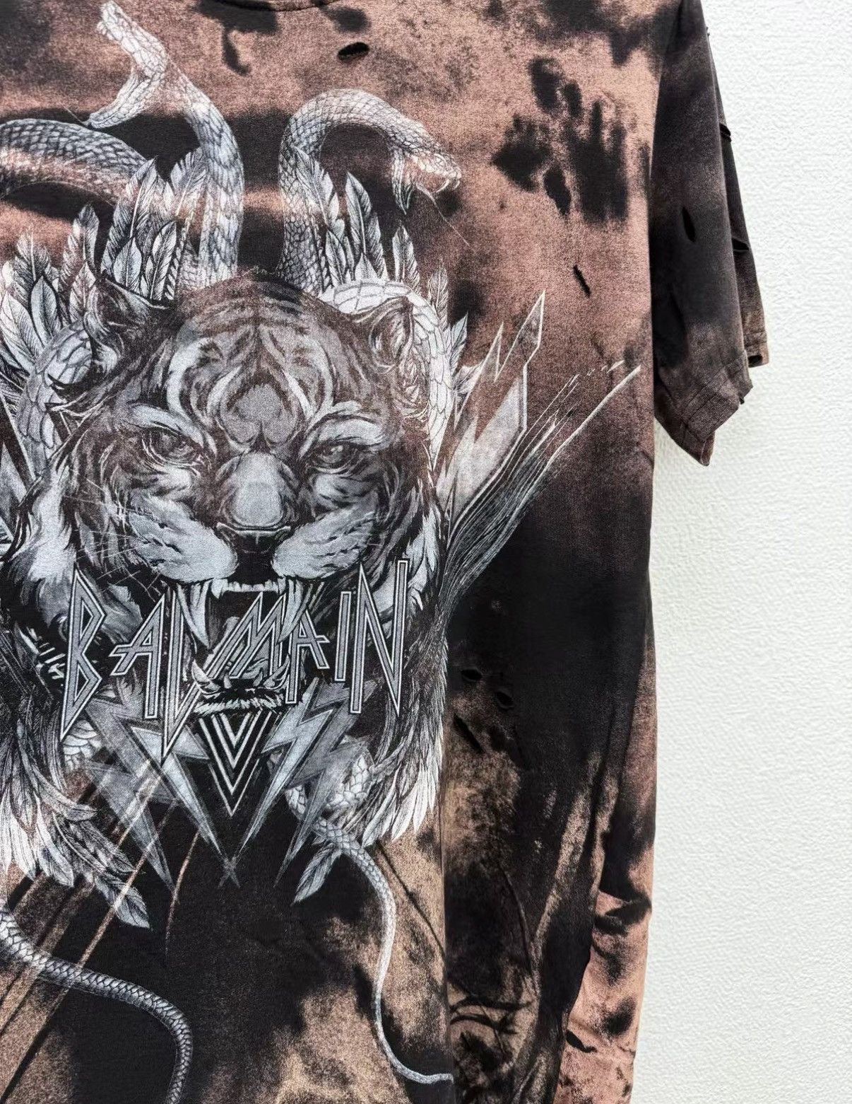 Balmain BALMAIN Tie-Dye Vintage Destroyed Short Sleeve T-shirt J30 Size US M / EU 48-50 / 2 - 3 Thumbnail