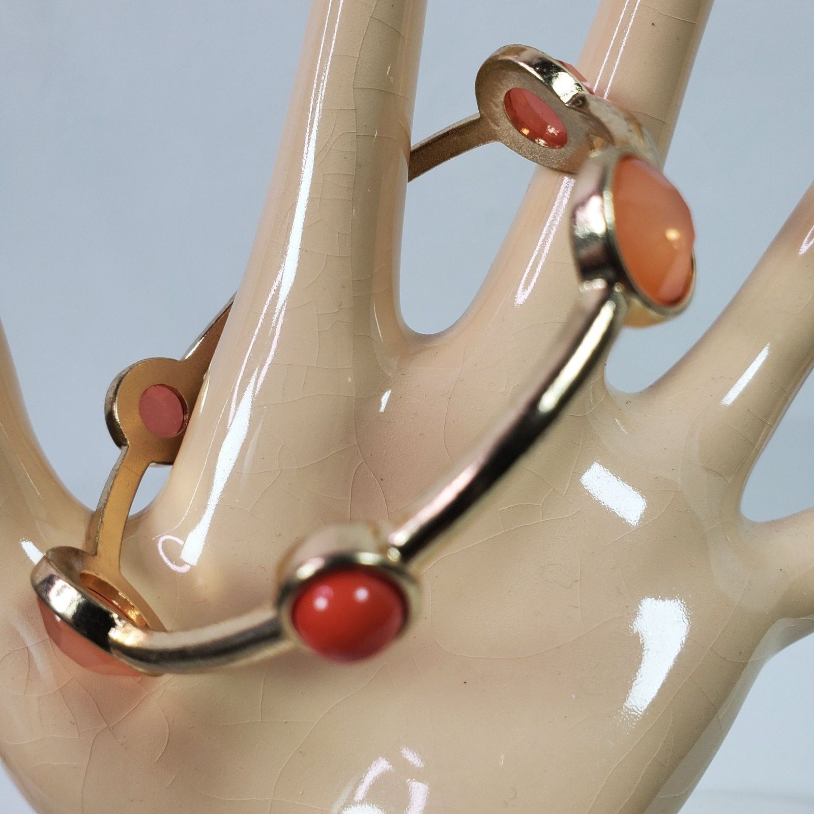 The Unbranded Brand Casual Career Gold Tone w/ Pink Beads Bangle NOS Size ONE SIZE - 2 Thumbnail