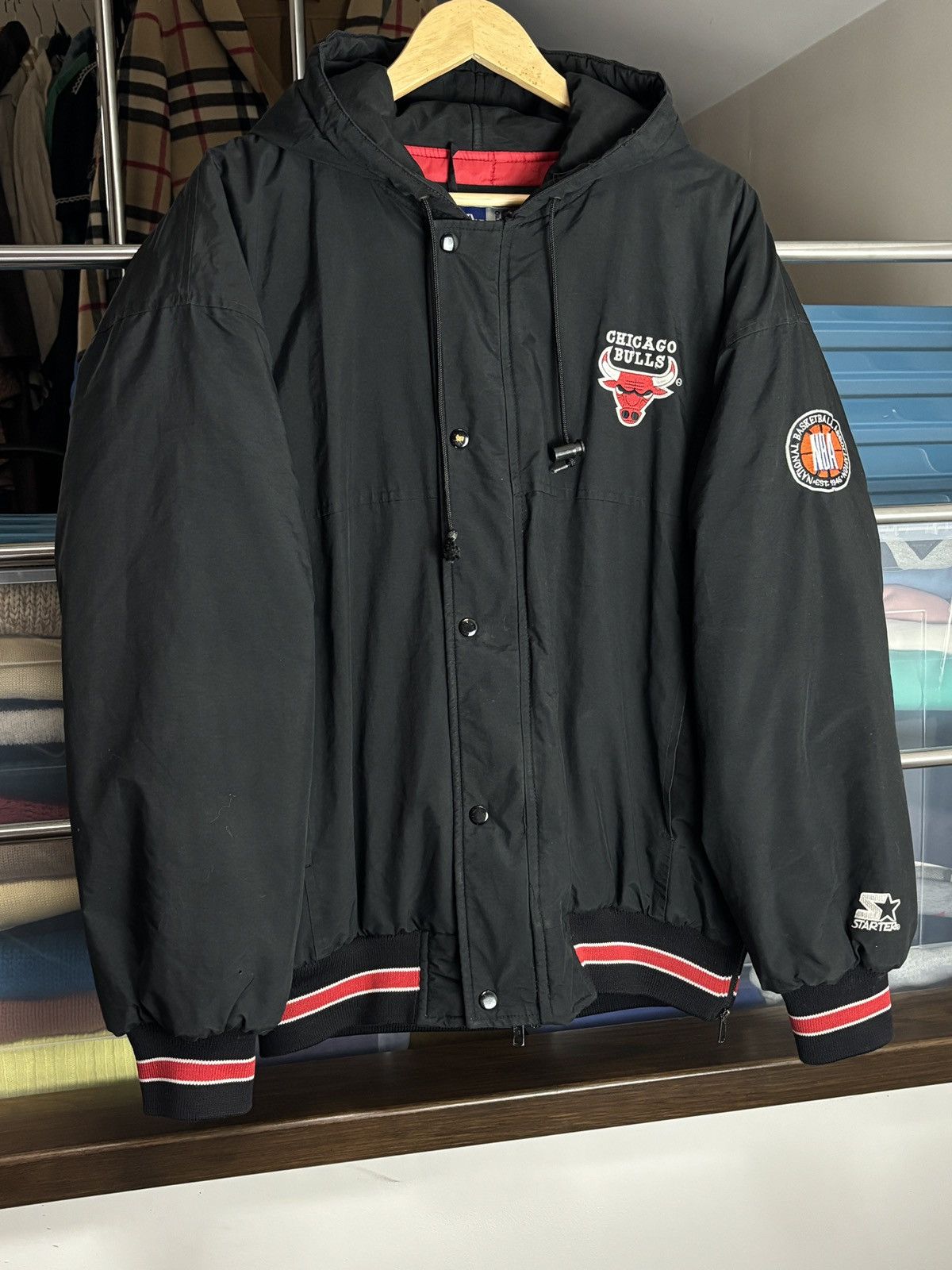 Starter Vintage Starter Chicago Bulls NBA Hooded Bomber Jacket VNTG Size US M / EU 48-50 / 2 - 2 Thumbnail