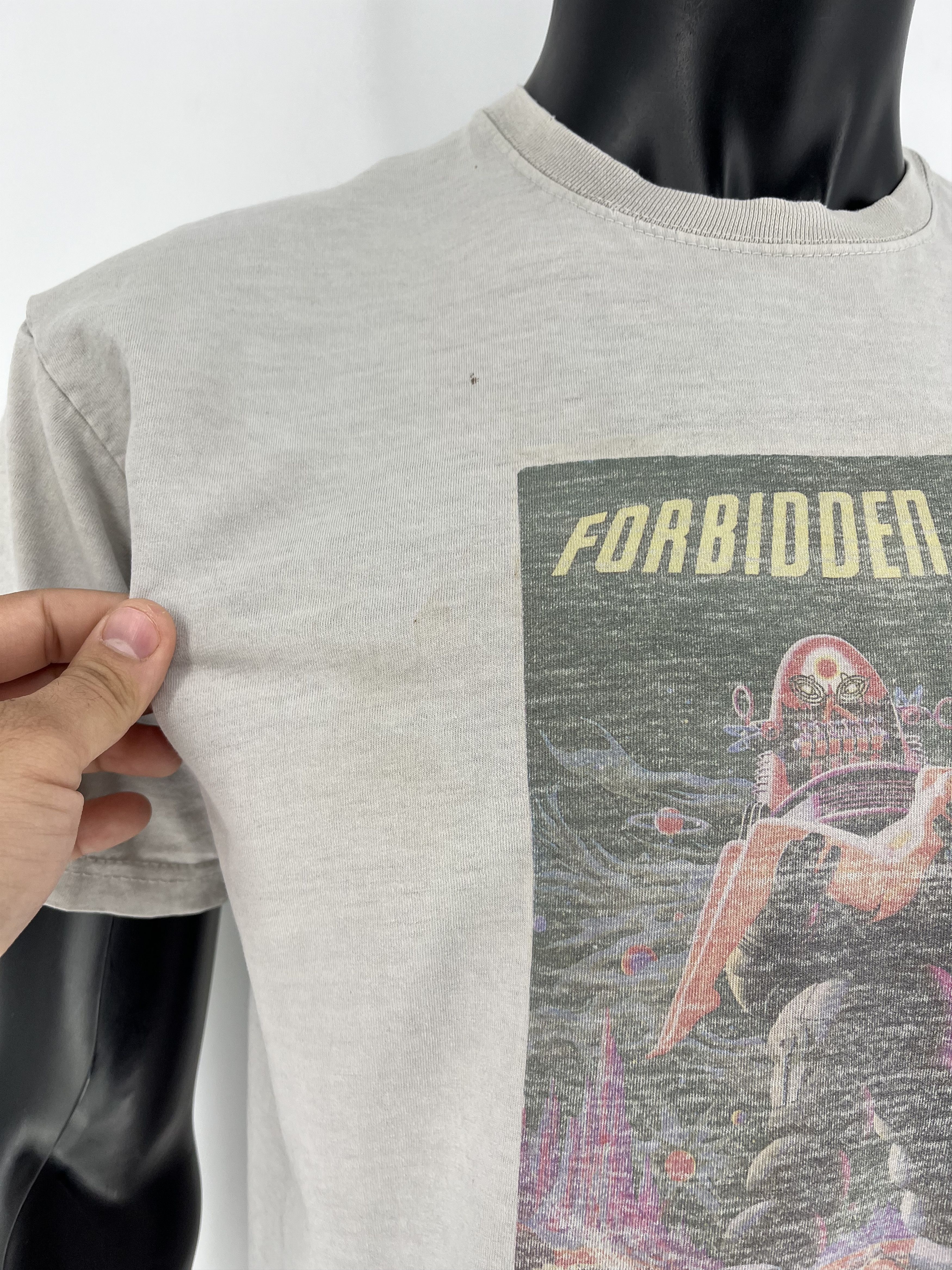 Band Tees Vintage 00's MGM Forbidden Planet Movie Comic Promo Size US M / EU 48-50 / 2 - 10 Thumbnail