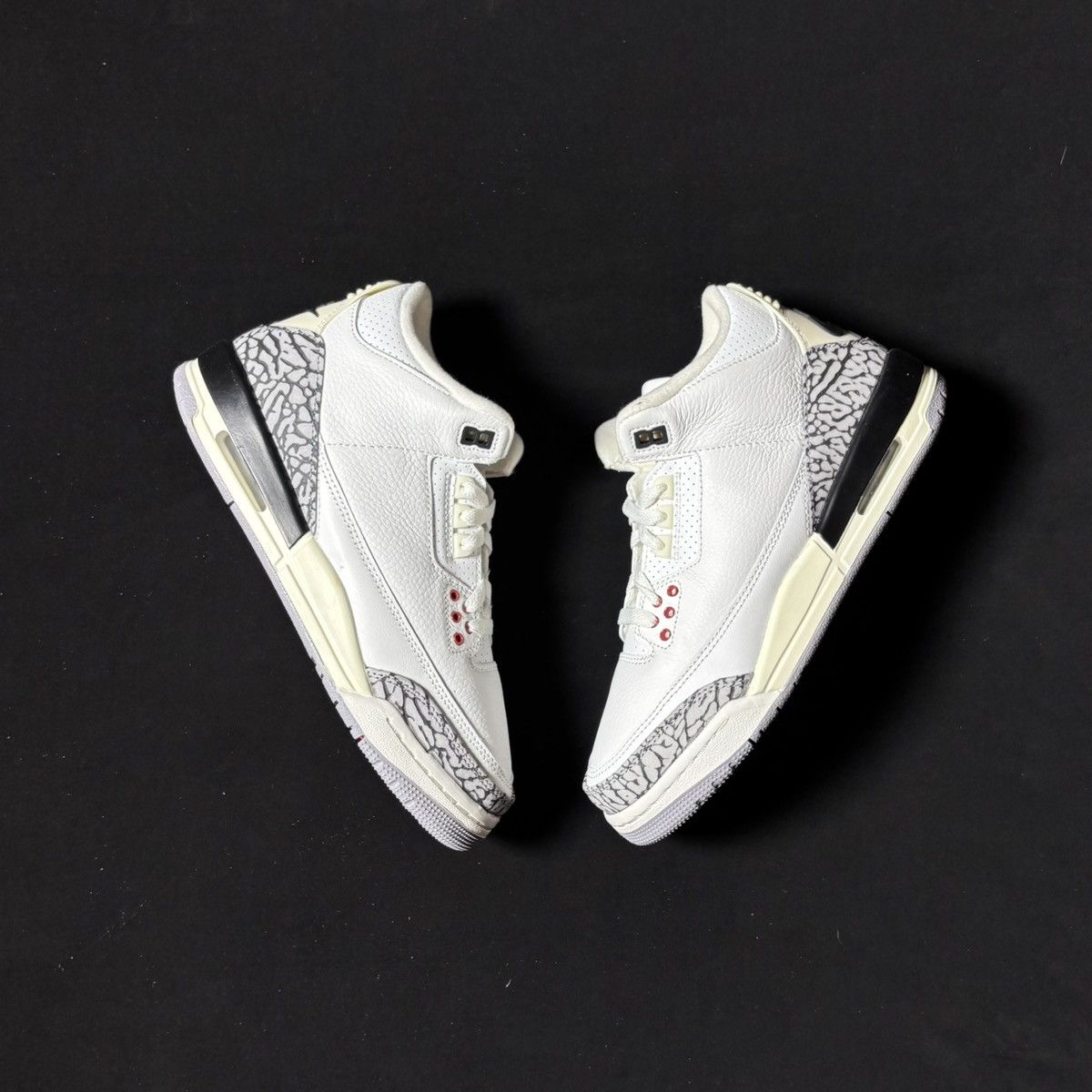Jordan Brand JORDAN 3 RETRO REIMAGINED WHITE CEMENT SIZE 6Y Size US 6 / EU 39 - 1 Thumbnail