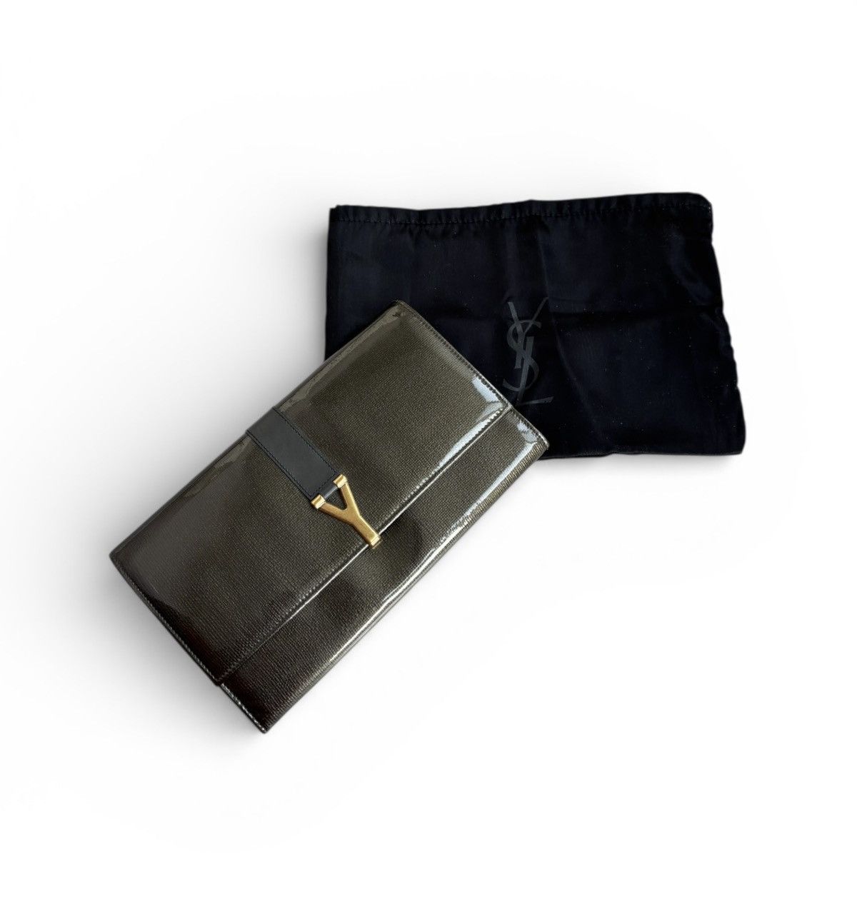 Yves Saint Laurent Yves Saint Laurent Ligne Y patent leather clutch Size ONE SIZE - 1 Thumbnail